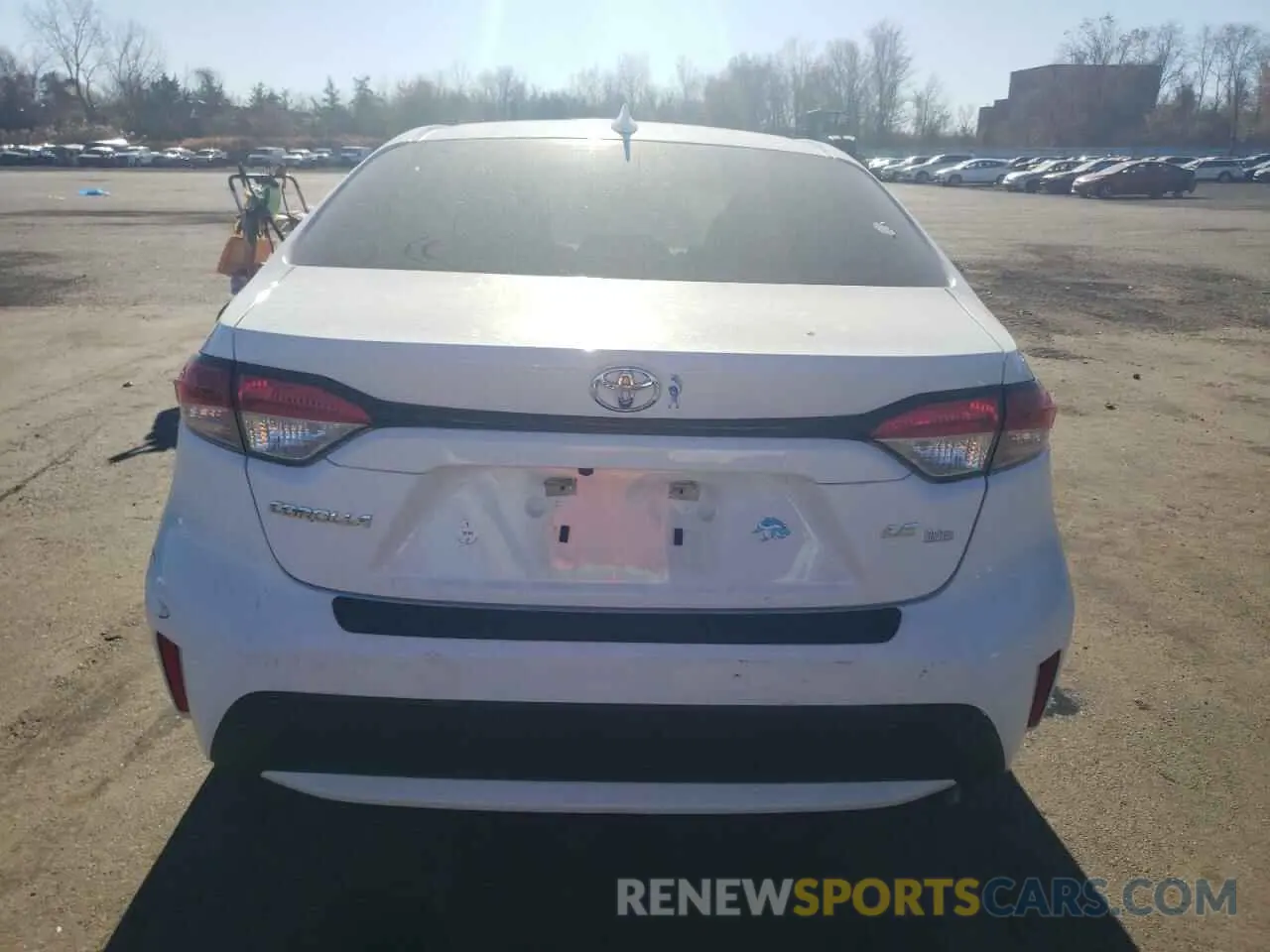 6 Photograph of a damaged car 5YFEPMAE0MP177808 TOYOTA COROLLA 2021