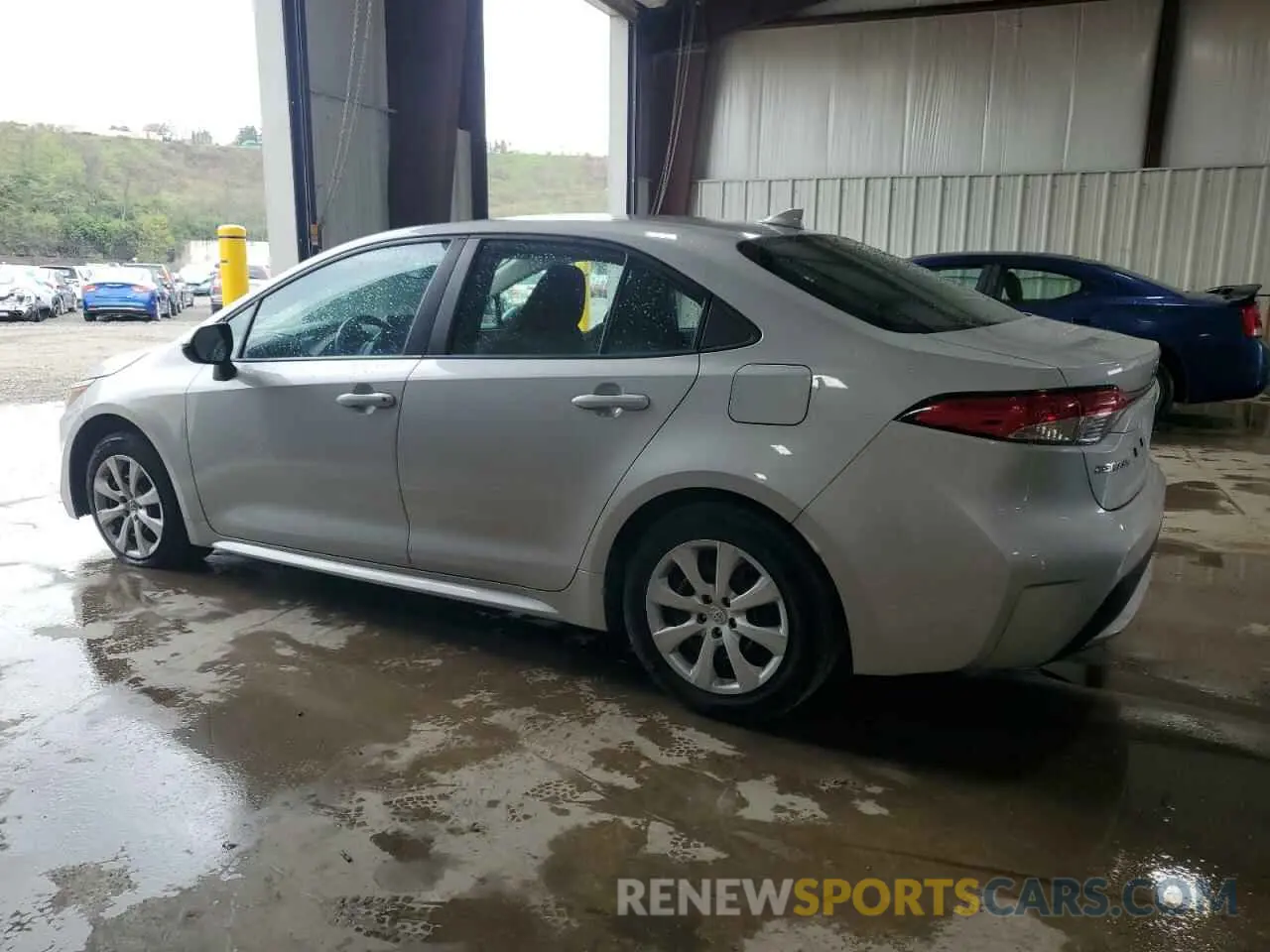 2 Photograph of a damaged car 5YFEPMAE0MP191028 TOYOTA COROLLA 2021