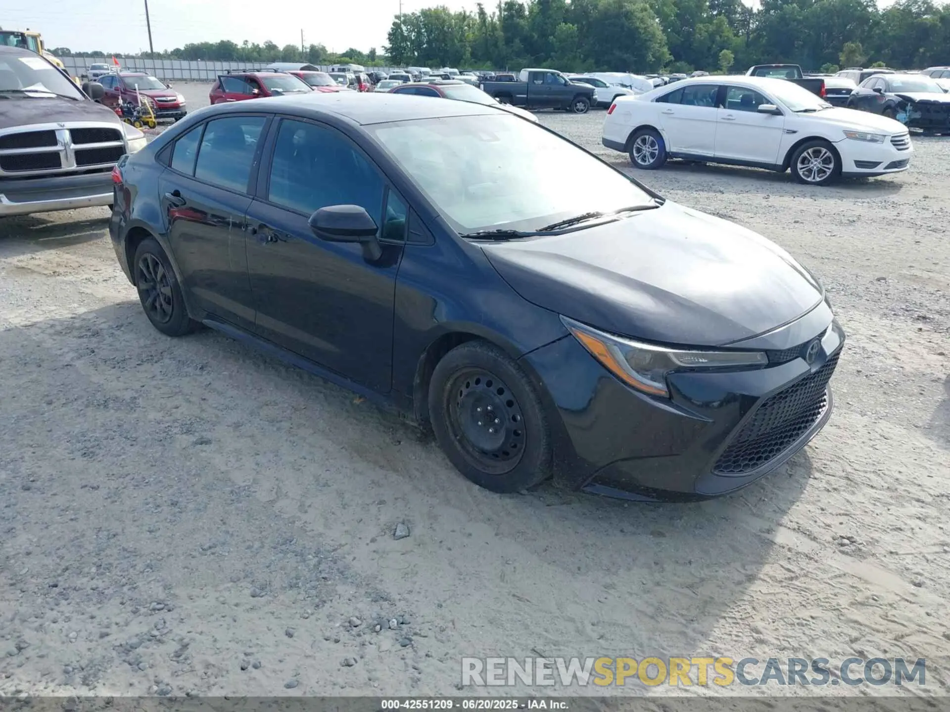 1 Photograph of a damaged car 5YFEPMAE0MP192017 TOYOTA COROLLA 2021