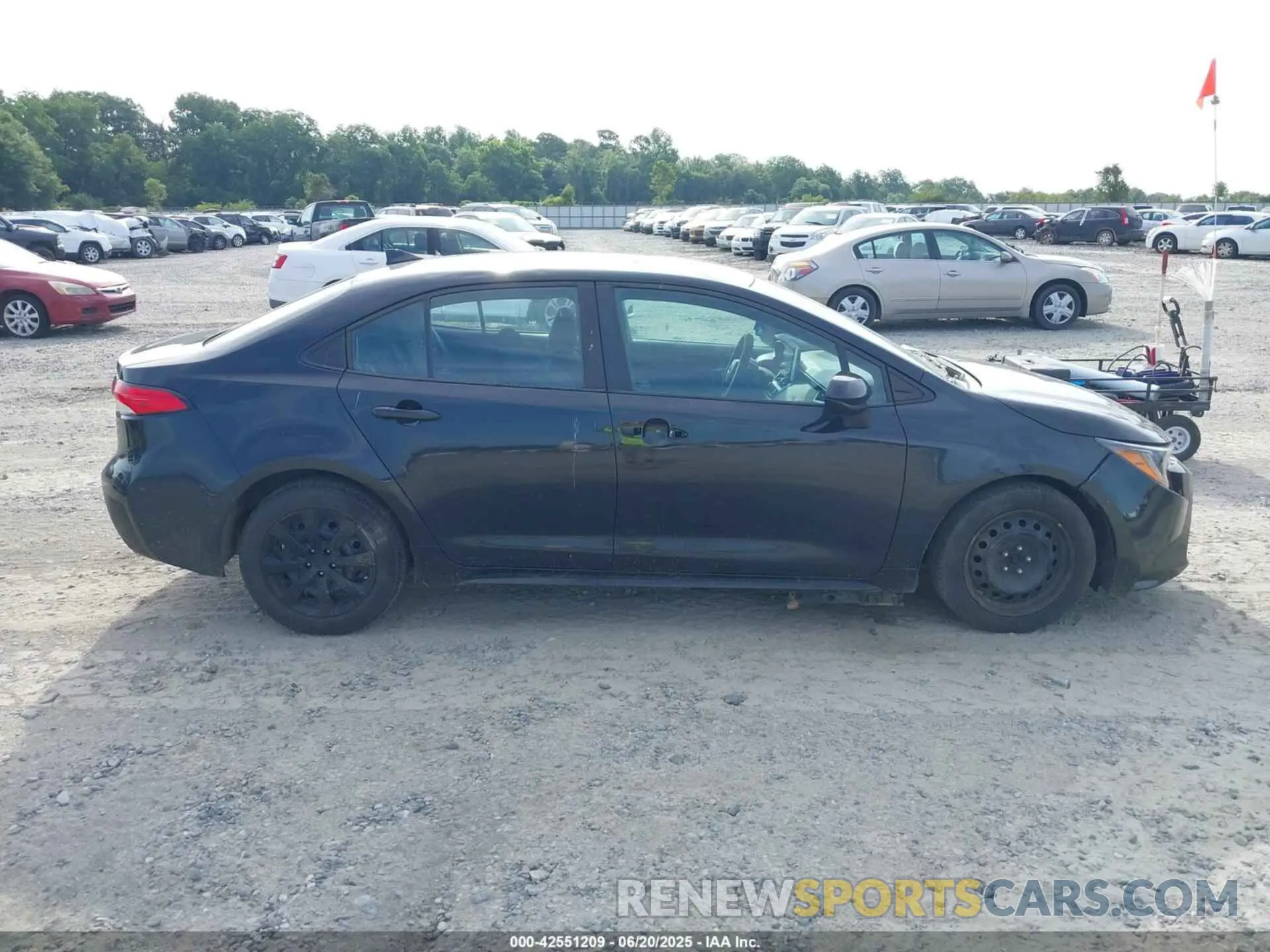 14 Photograph of a damaged car 5YFEPMAE0MP192017 TOYOTA COROLLA 2021