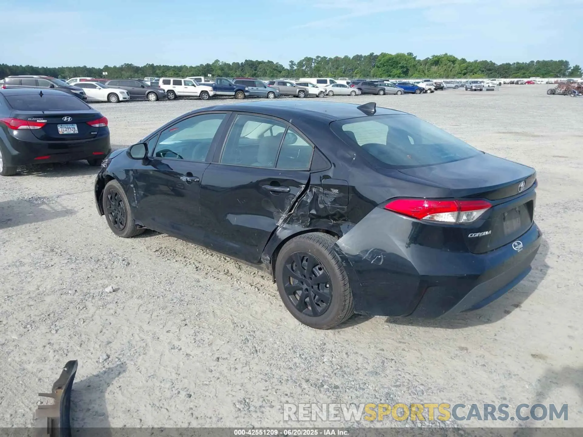3 Photograph of a damaged car 5YFEPMAE0MP192017 TOYOTA COROLLA 2021