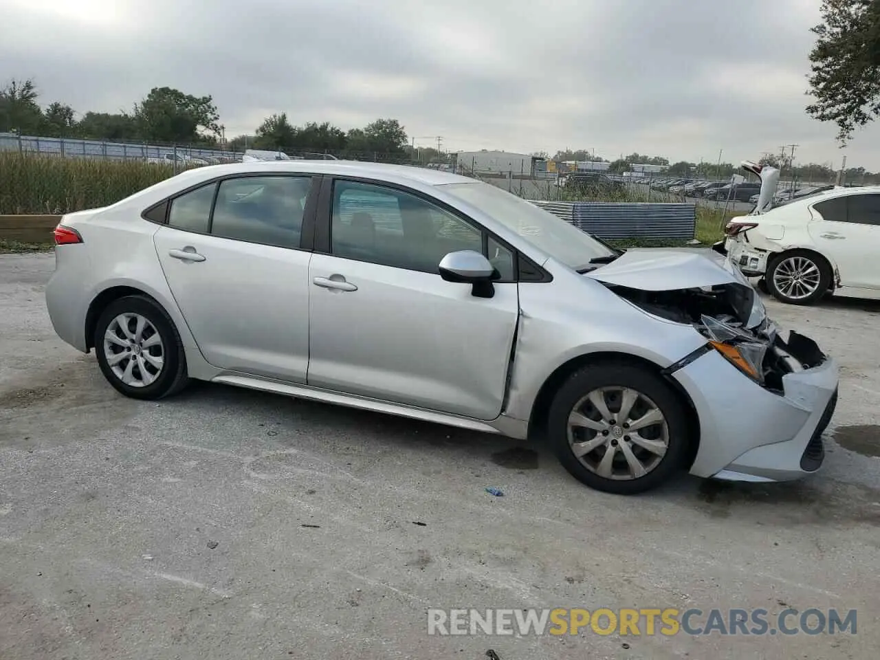4 Photograph of a damaged car 5YFEPMAE0MP202268 TOYOTA COROLLA 2021