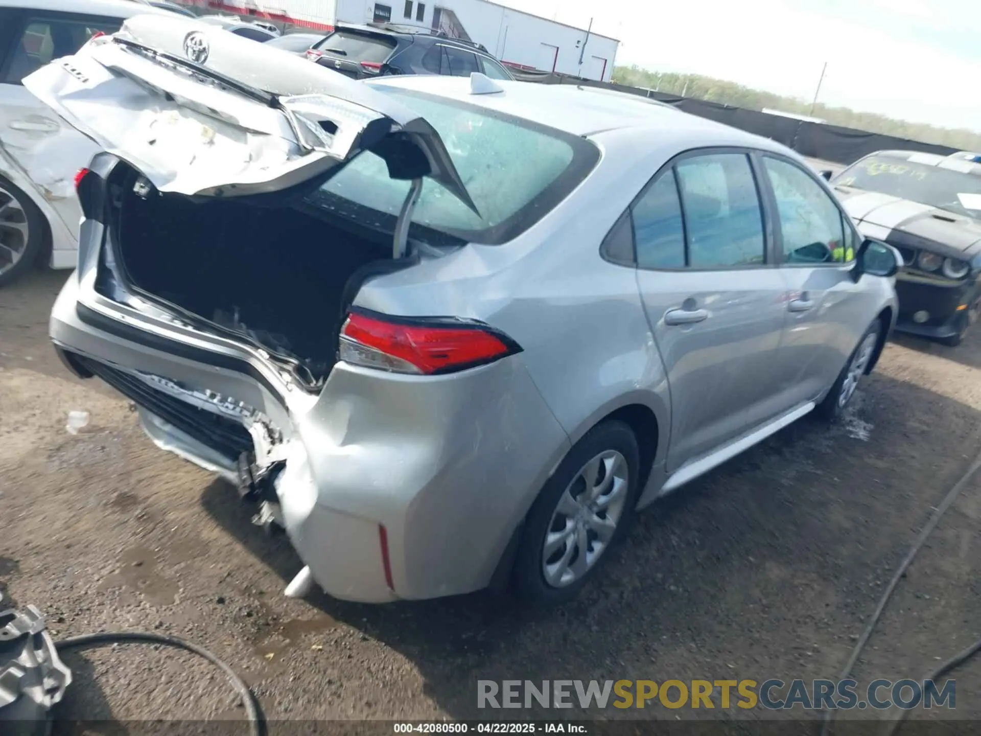 4 Photograph of a damaged car 5YFEPMAE0MP202514 TOYOTA COROLLA 2021