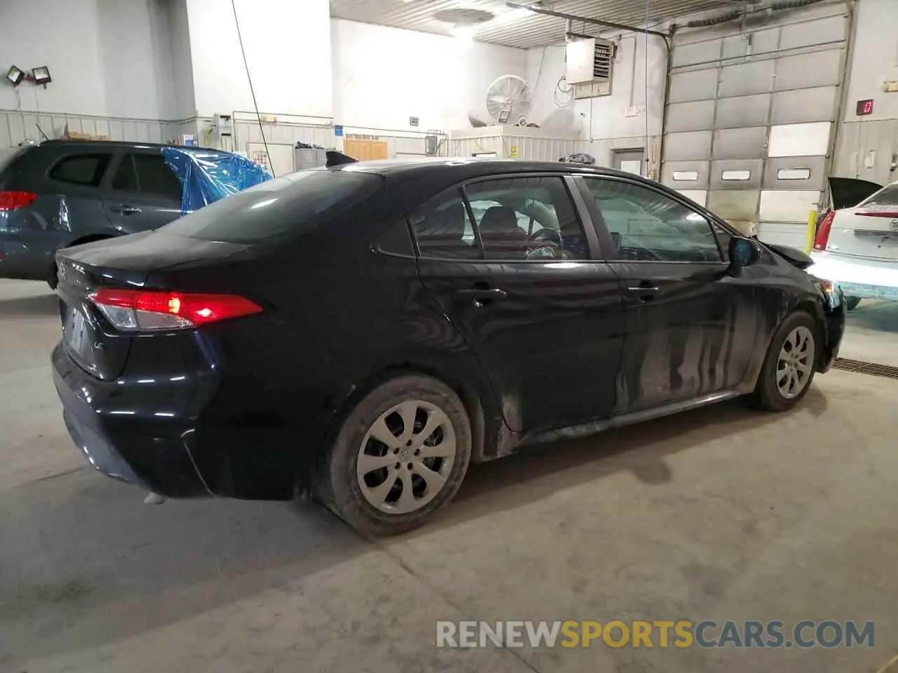 3 Photograph of a damaged car 5YFEPMAE0MP217238 TOYOTA COROLLA 2021