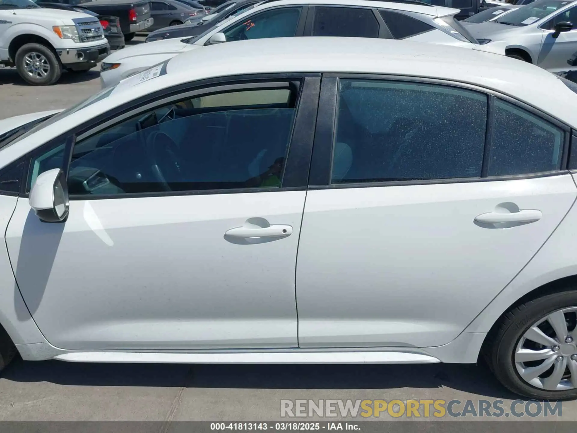 15 Photograph of a damaged car 5YFEPMAE0MP219510 TOYOTA COROLLA 2021