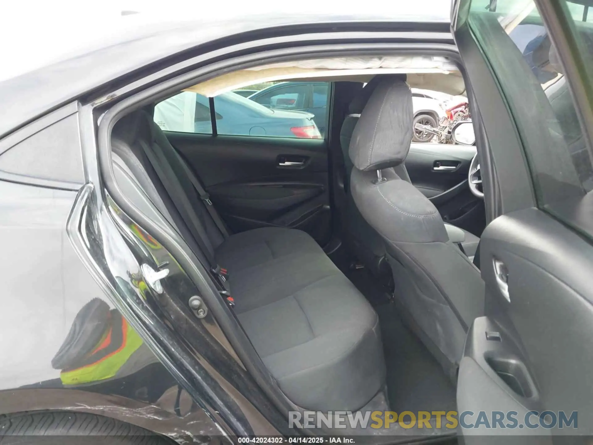 8 Photograph of a damaged car 5YFEPMAE0MP253723 TOYOTA COROLLA 2021