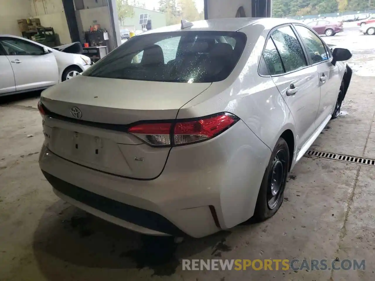 4 Photograph of a damaged car 5YFEPMAE0MP259814 TOYOTA COROLLA 2021