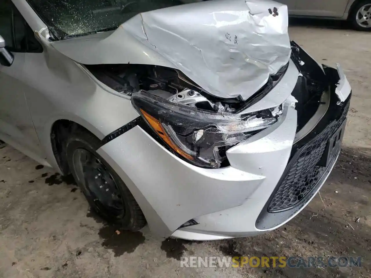 9 Photograph of a damaged car 5YFEPMAE0MP259814 TOYOTA COROLLA 2021