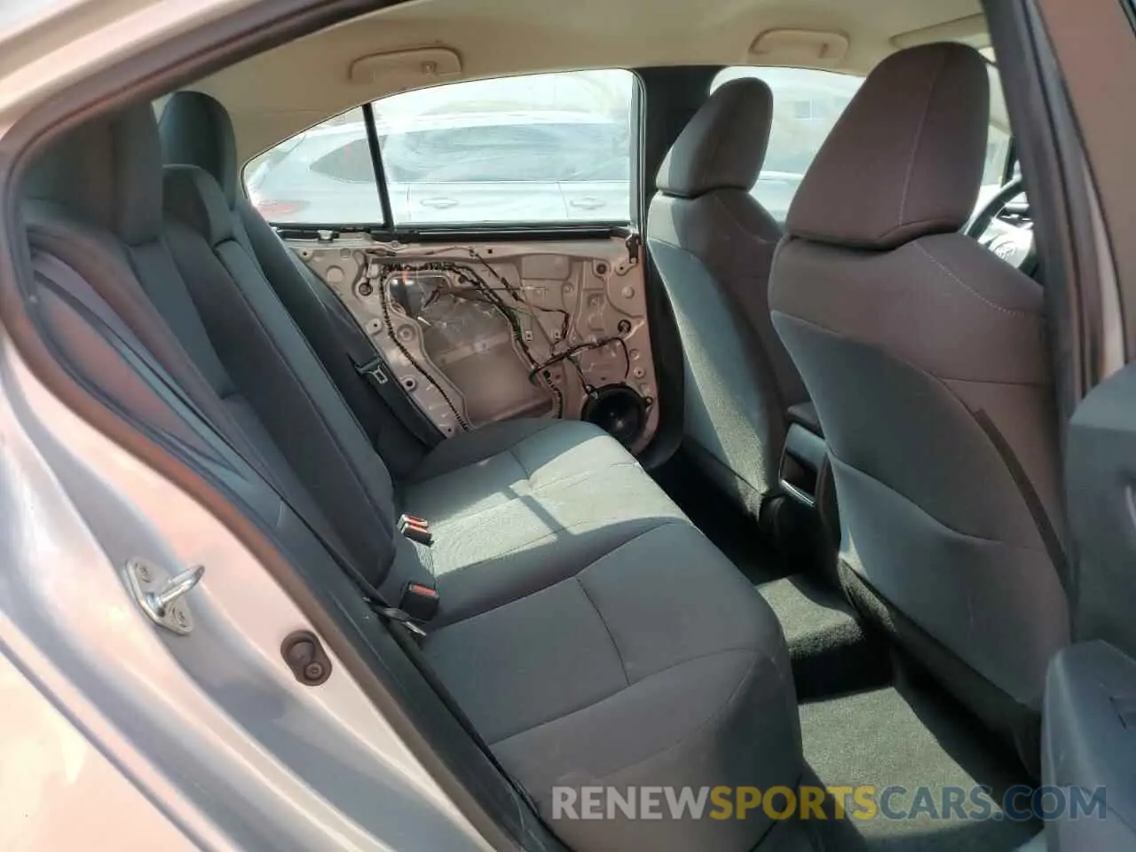 10 Photograph of a damaged car 5YFEPMAE0MP268853 TOYOTA COROLLA 2021
