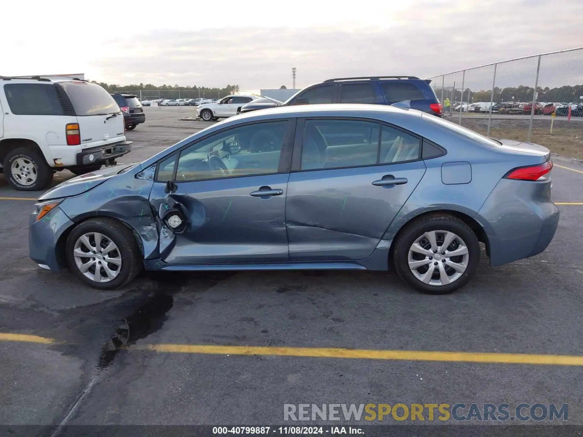 14 Photograph of a damaged car 5YFEPMAE0MP269212 TOYOTA COROLLA 2021