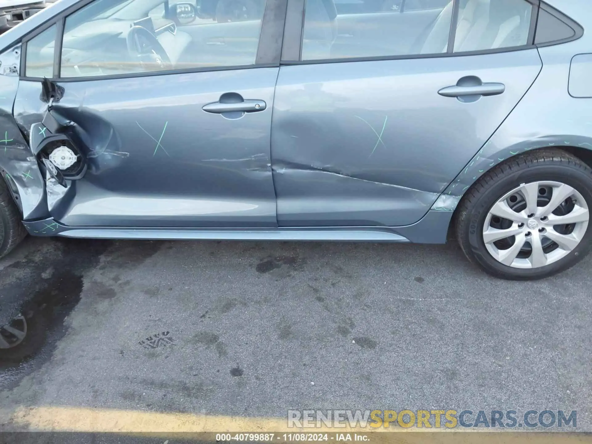 17 Photograph of a damaged car 5YFEPMAE0MP269212 TOYOTA COROLLA 2021