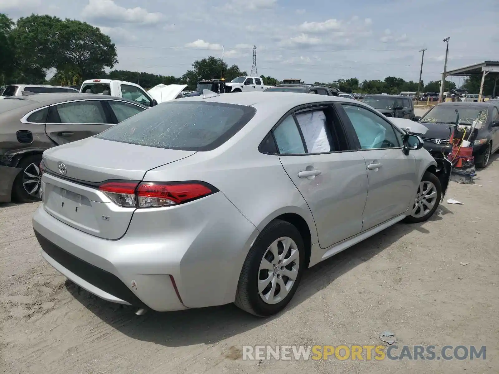 4 Photograph of a damaged car 5YFEPMAE1MP157258 TOYOTA COROLLA 2021