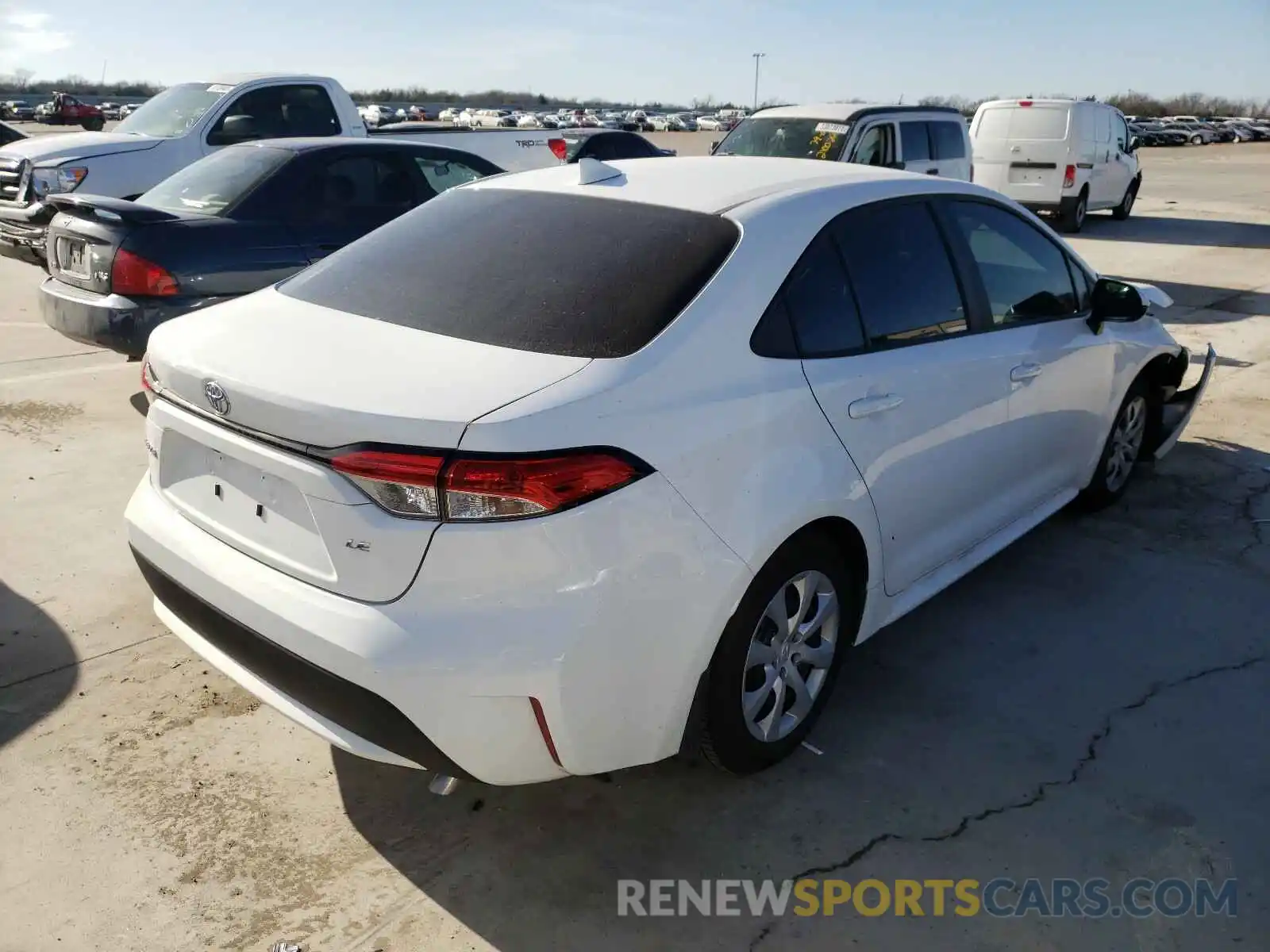 4 Photograph of a damaged car 5YFEPMAE1MP157602 TOYOTA COROLLA 2021