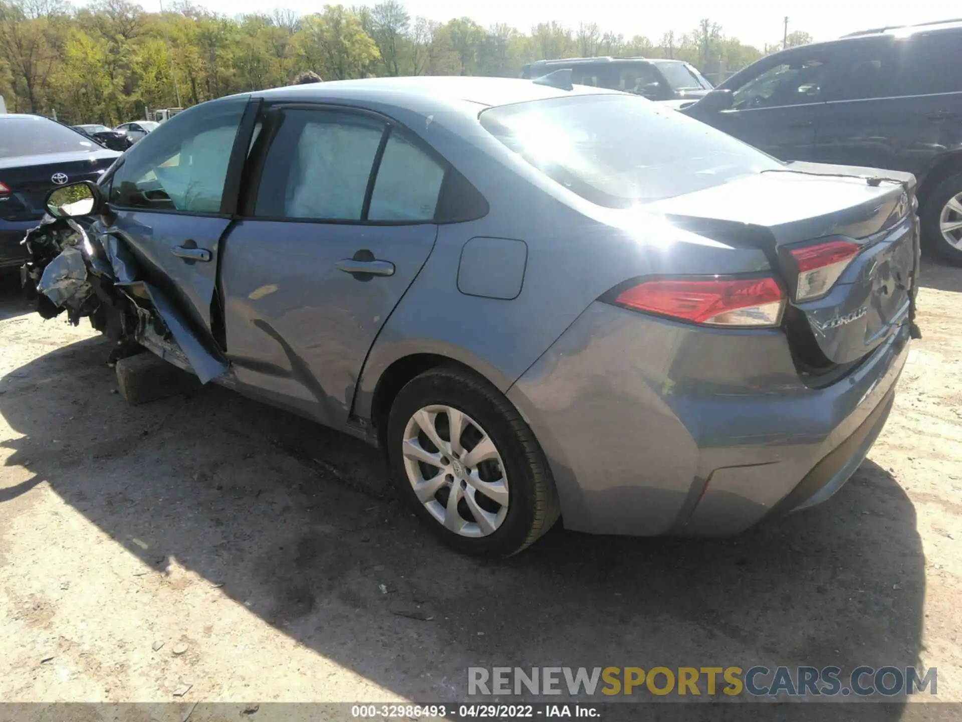 3 Photograph of a damaged car 5YFEPMAE1MP158751 TOYOTA COROLLA 2021