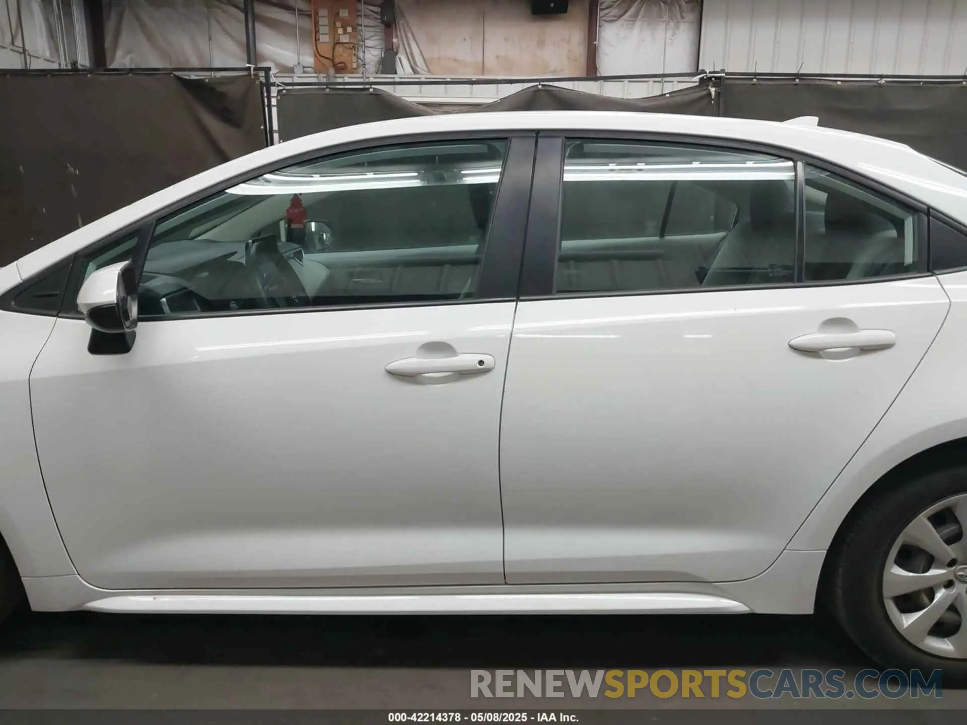 14 Photograph of a damaged car 5YFEPMAE1MP186629 TOYOTA COROLLA 2021