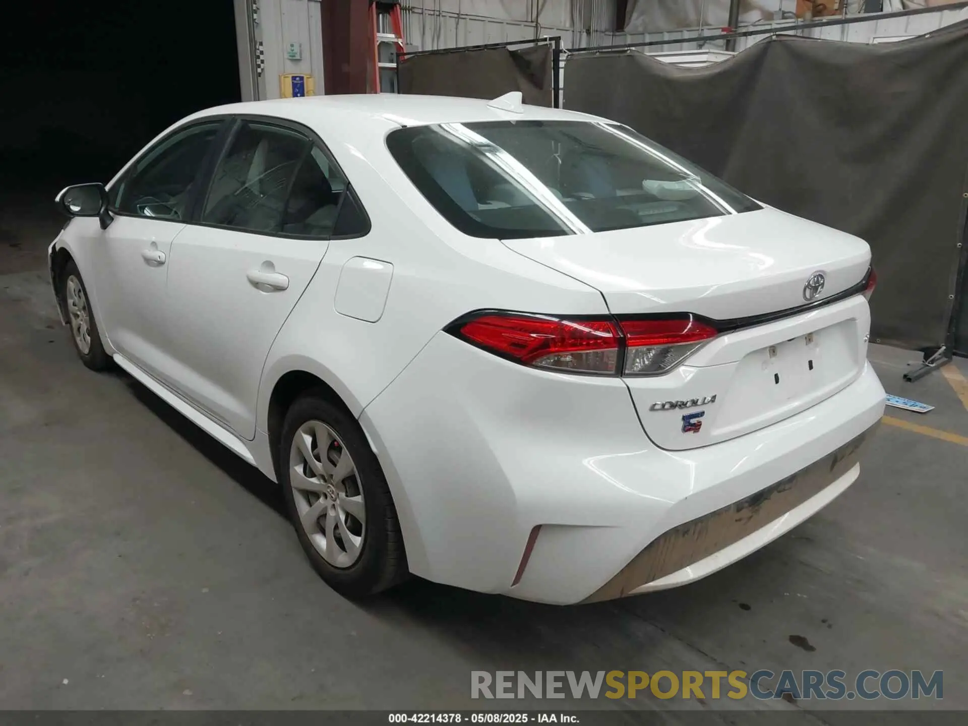 3 Photograph of a damaged car 5YFEPMAE1MP186629 TOYOTA COROLLA 2021