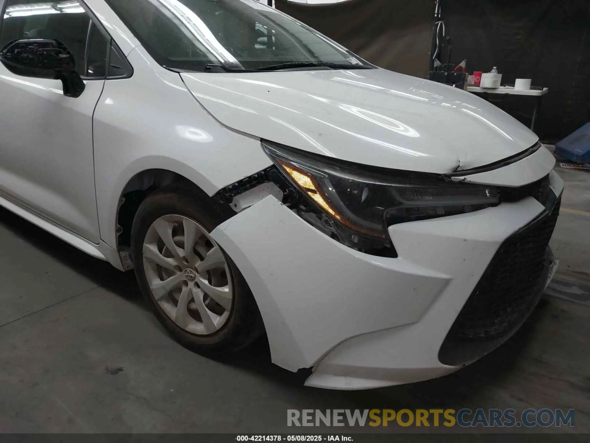6 Photograph of a damaged car 5YFEPMAE1MP186629 TOYOTA COROLLA 2021