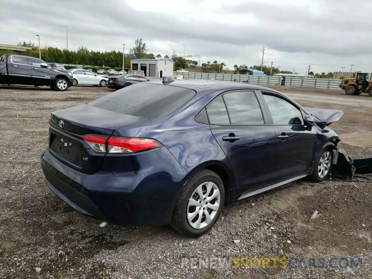 4 Photograph of a damaged car 5YFEPMAE1MP192415 TOYOTA COROLLA 2021