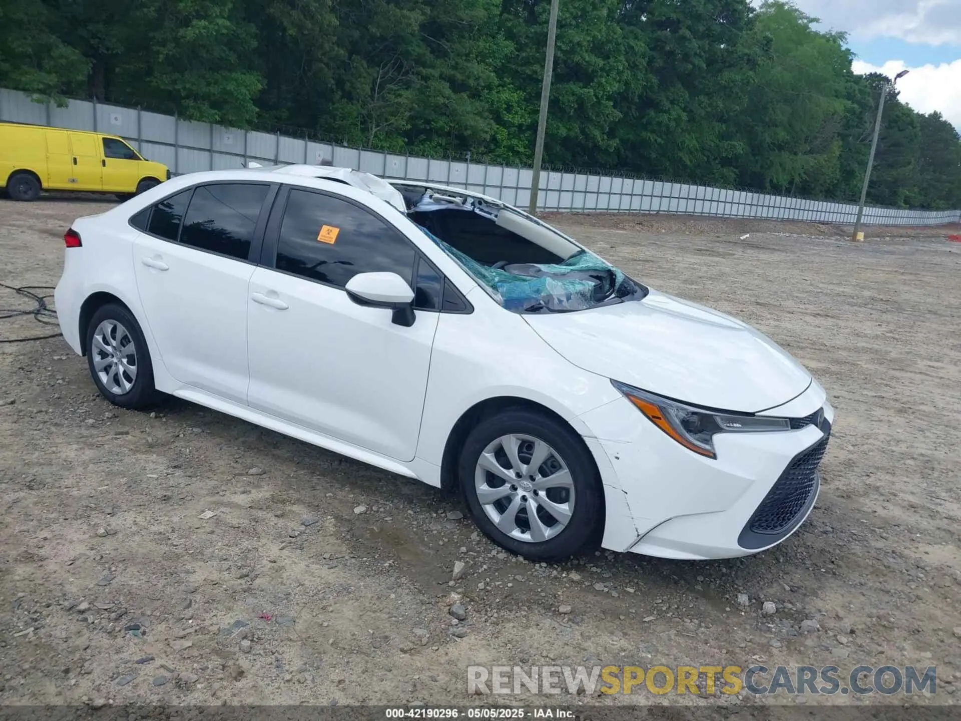 1 Photograph of a damaged car 5YFEPMAE1MP201811 TOYOTA COROLLA 2021