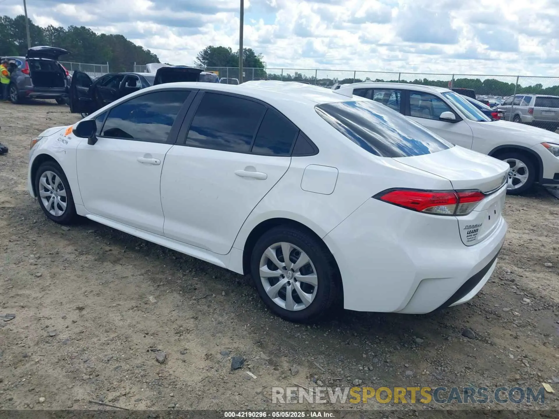 3 Photograph of a damaged car 5YFEPMAE1MP201811 TOYOTA COROLLA 2021