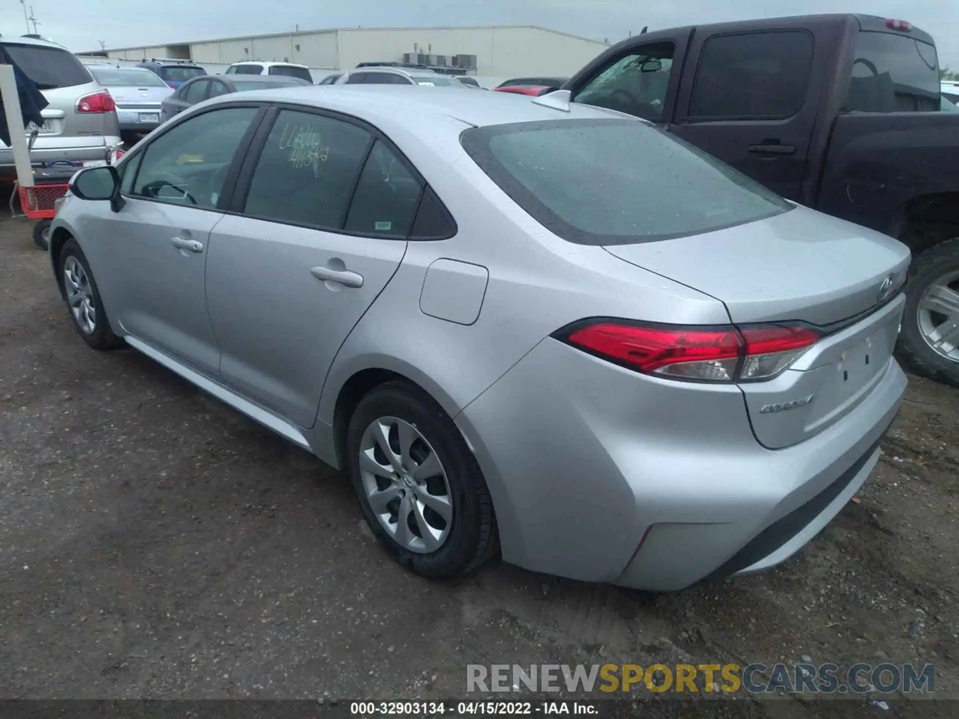 3 Photograph of a damaged car 5YFEPMAE1MP215949 TOYOTA COROLLA 2021