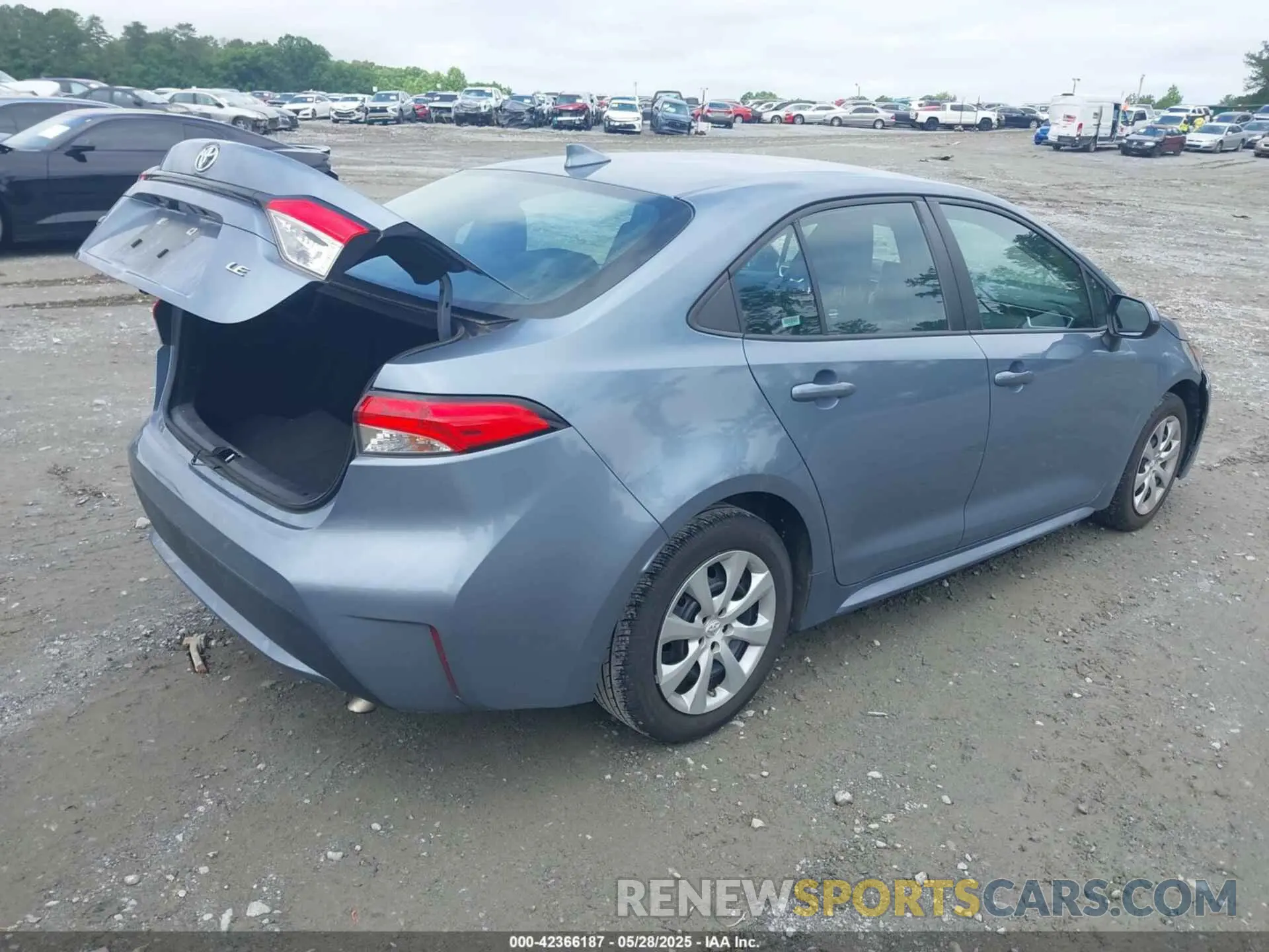 4 Photograph of a damaged car 5YFEPMAE1MP219953 TOYOTA COROLLA 2021