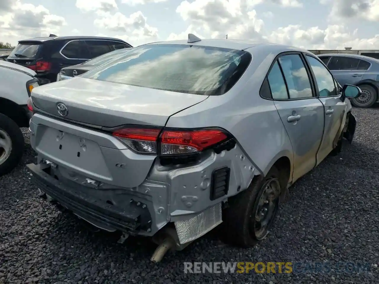 4 Photograph of a damaged car 5YFEPMAE1MP222738 TOYOTA COROLLA 2021