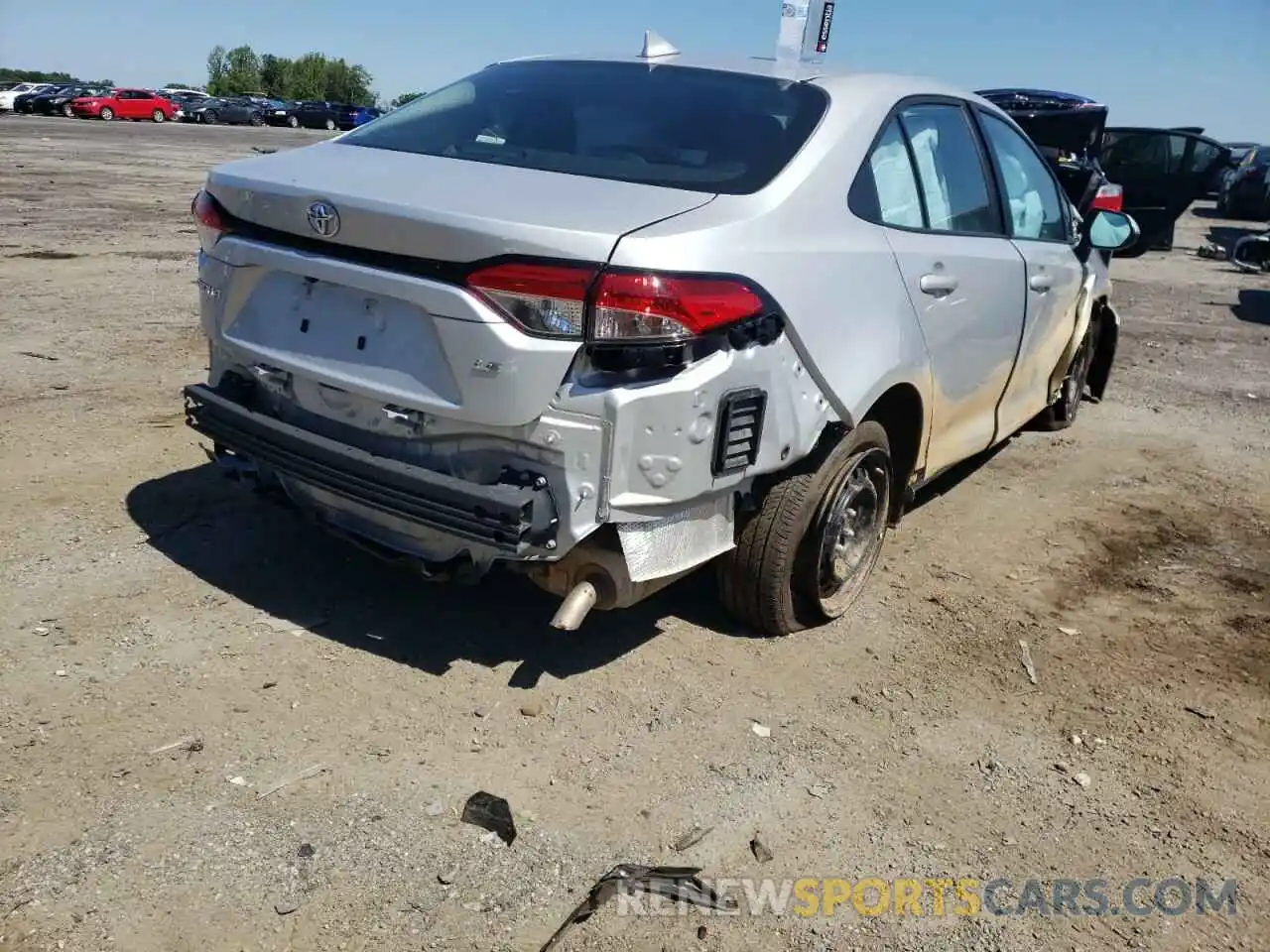 9 Photograph of a damaged car 5YFEPMAE1MP222738 TOYOTA COROLLA 2021