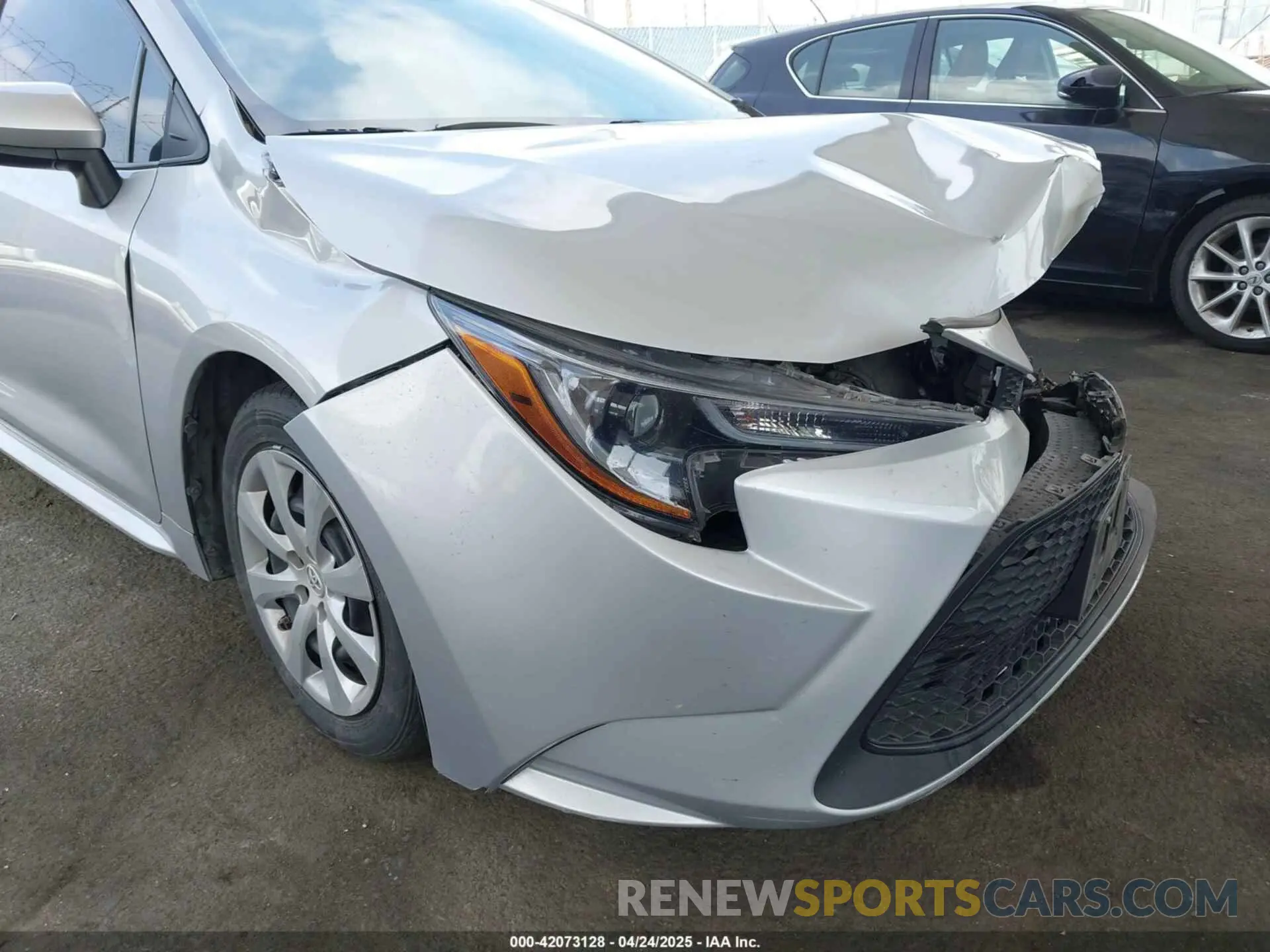 19 Photograph of a damaged car 5YFEPMAE1MP230435 TOYOTA COROLLA 2021