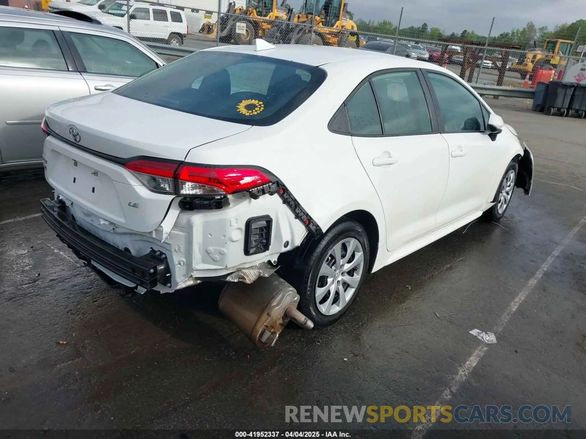 4 Photograph of a damaged car 5YFEPMAE1MP236722 TOYOTA COROLLA 2021