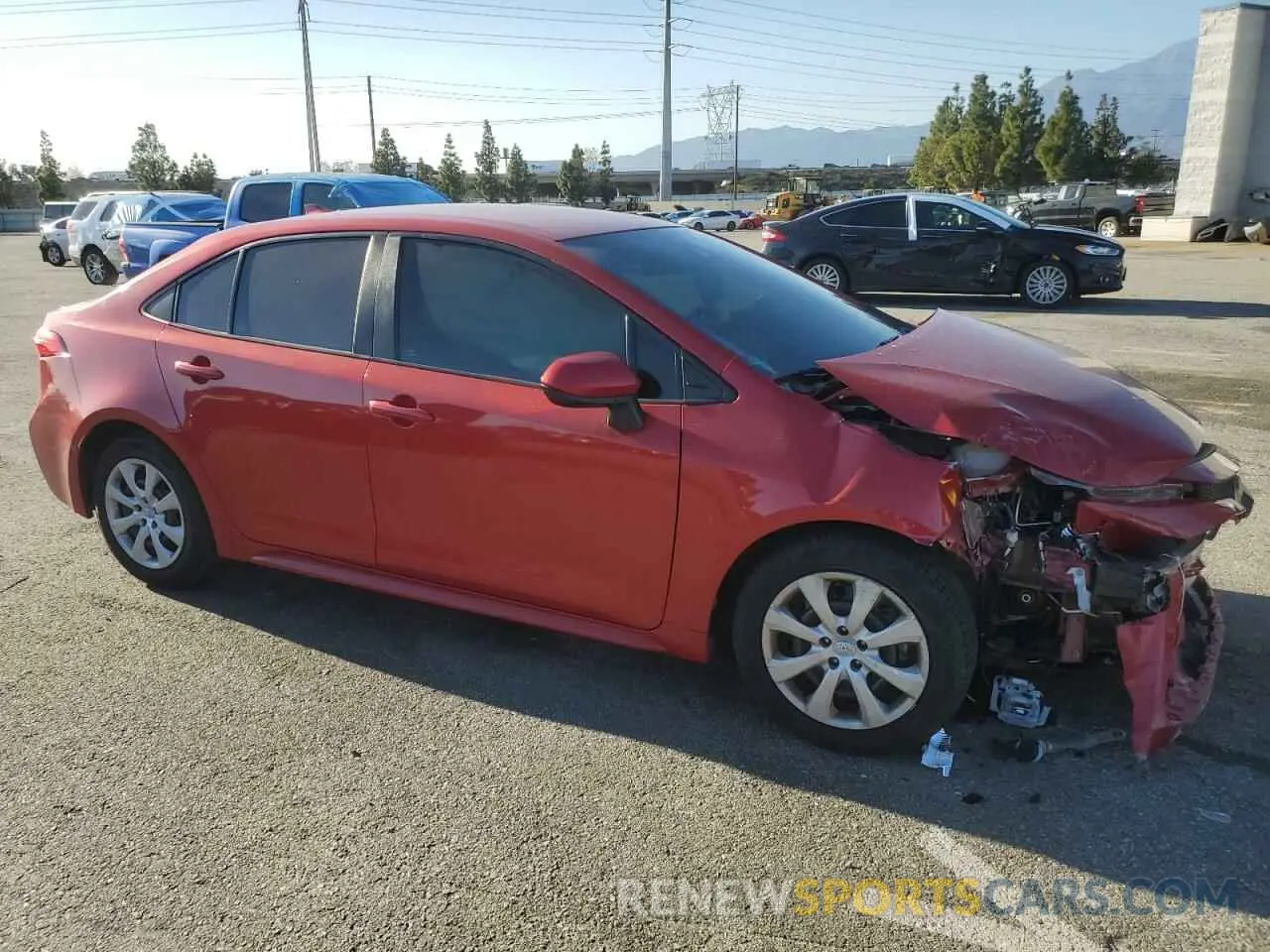 4 Photograph of a damaged car 5YFEPMAE1MP240799 TOYOTA COROLLA 2021