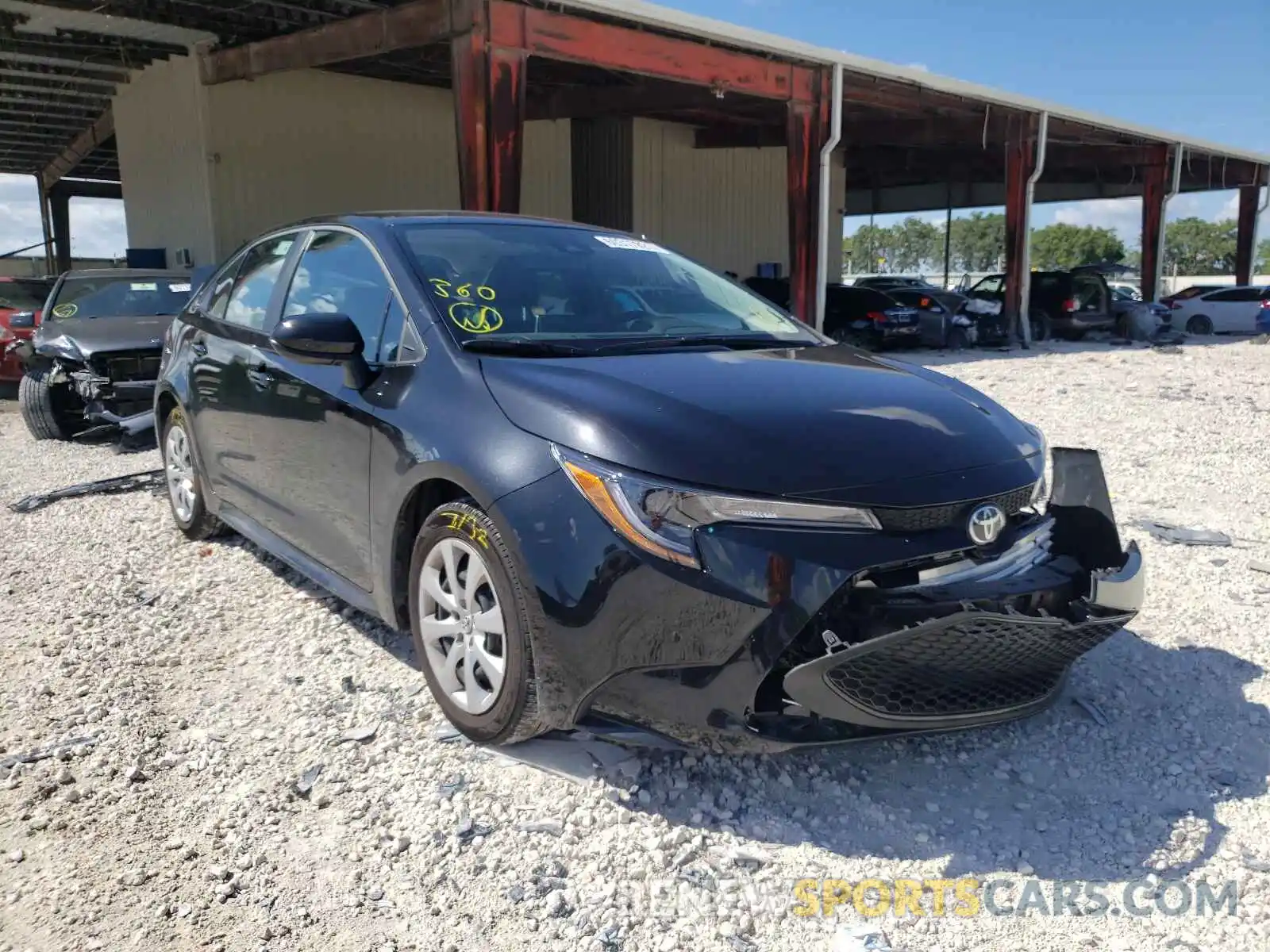 1 Photograph of a damaged car 5YFEPMAE1MP252824 TOYOTA COROLLA 2021