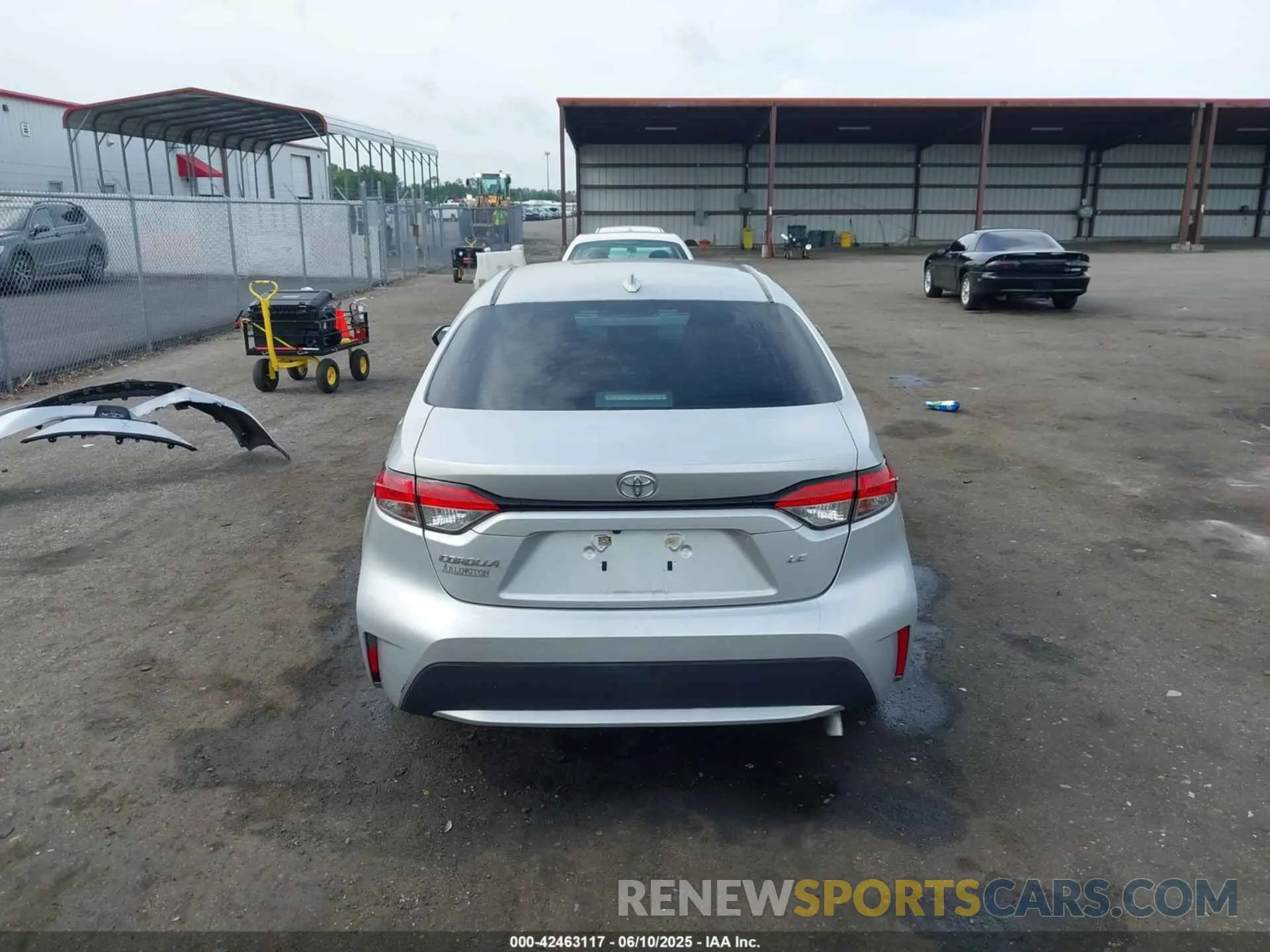 17 Photograph of a damaged car 5YFEPMAE1MP263743 TOYOTA COROLLA 2021