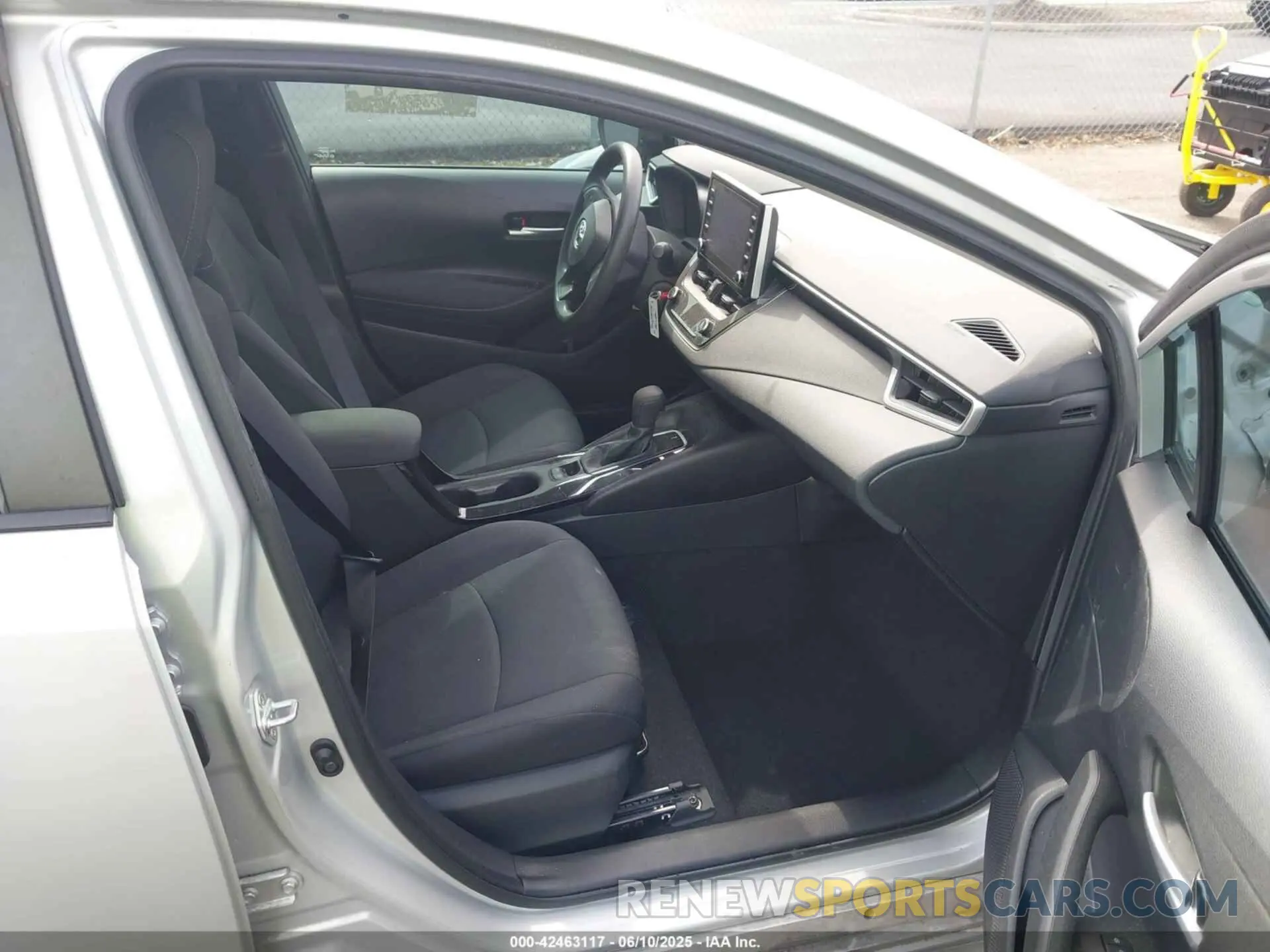 5 Photograph of a damaged car 5YFEPMAE1MP263743 TOYOTA COROLLA 2021