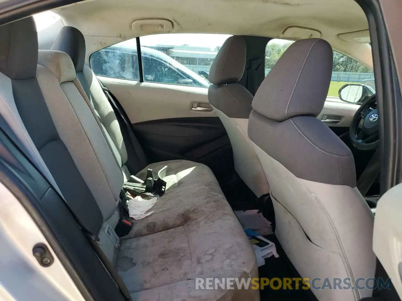 10 Photograph of a damaged car 5YFEPMAE1MP269526 TOYOTA COROLLA 2021