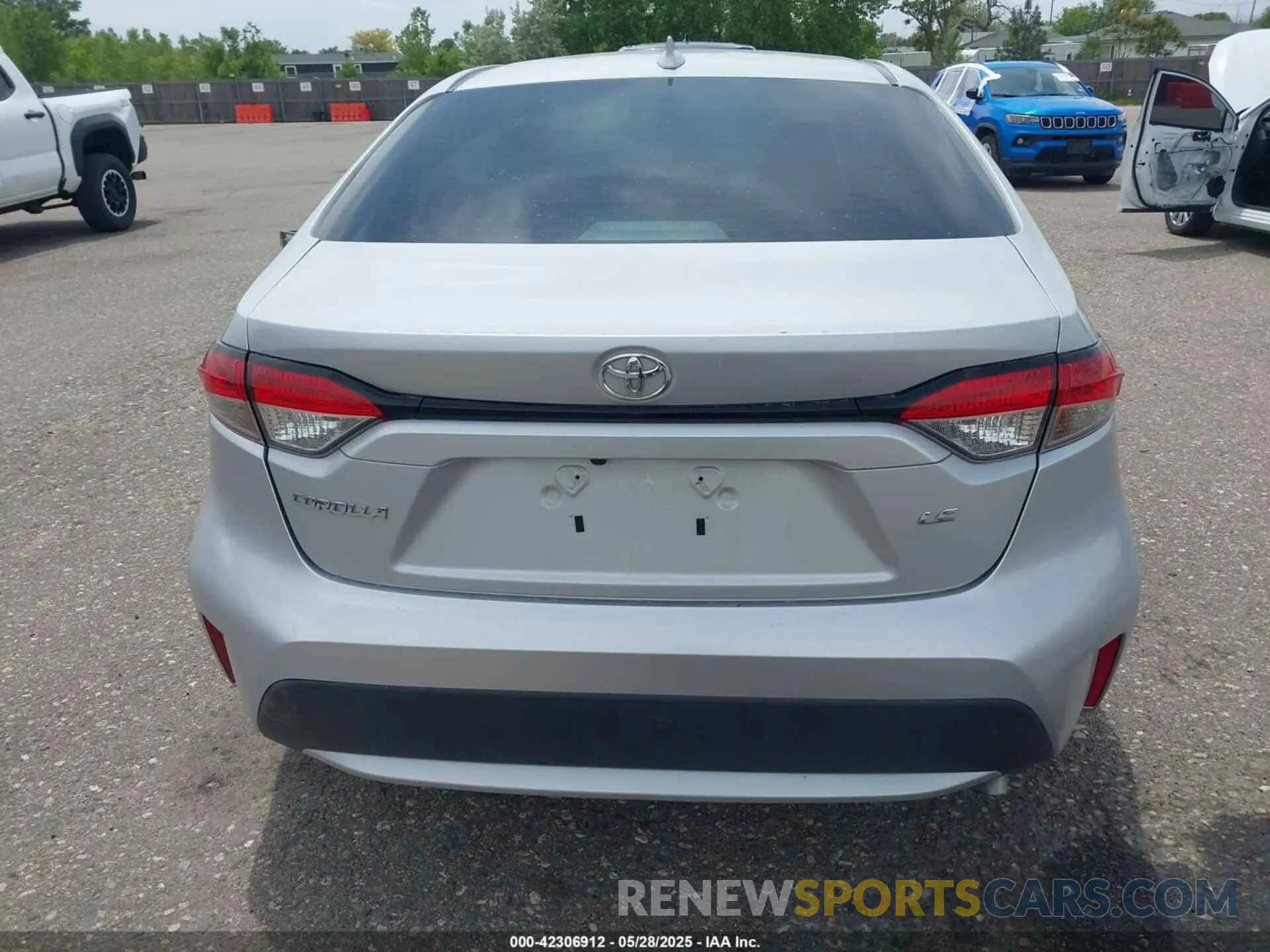 16 Photograph of a damaged car 5YFEPMAE2MP155387 TOYOTA COROLLA 2021