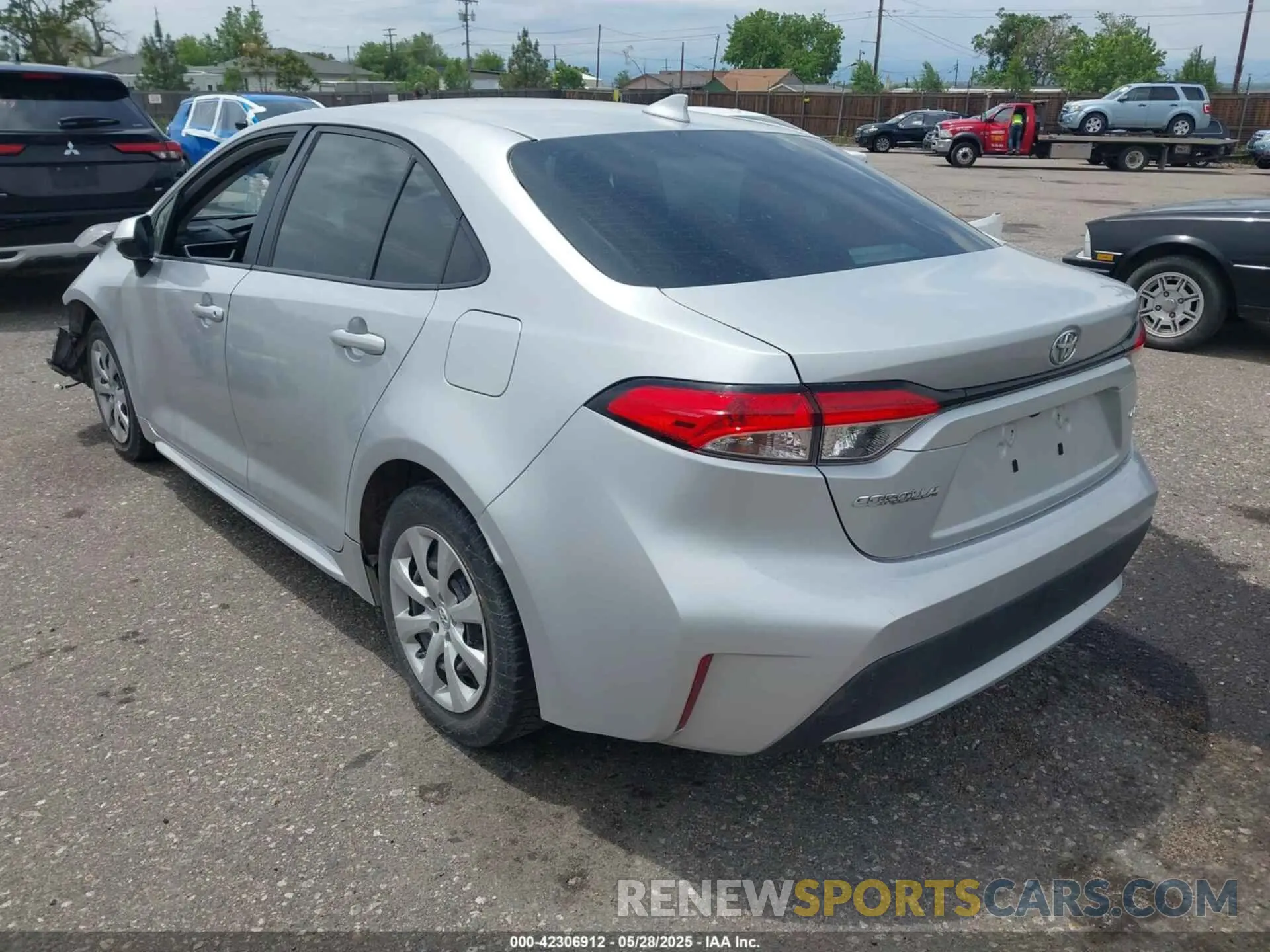 3 Photograph of a damaged car 5YFEPMAE2MP155387 TOYOTA COROLLA 2021