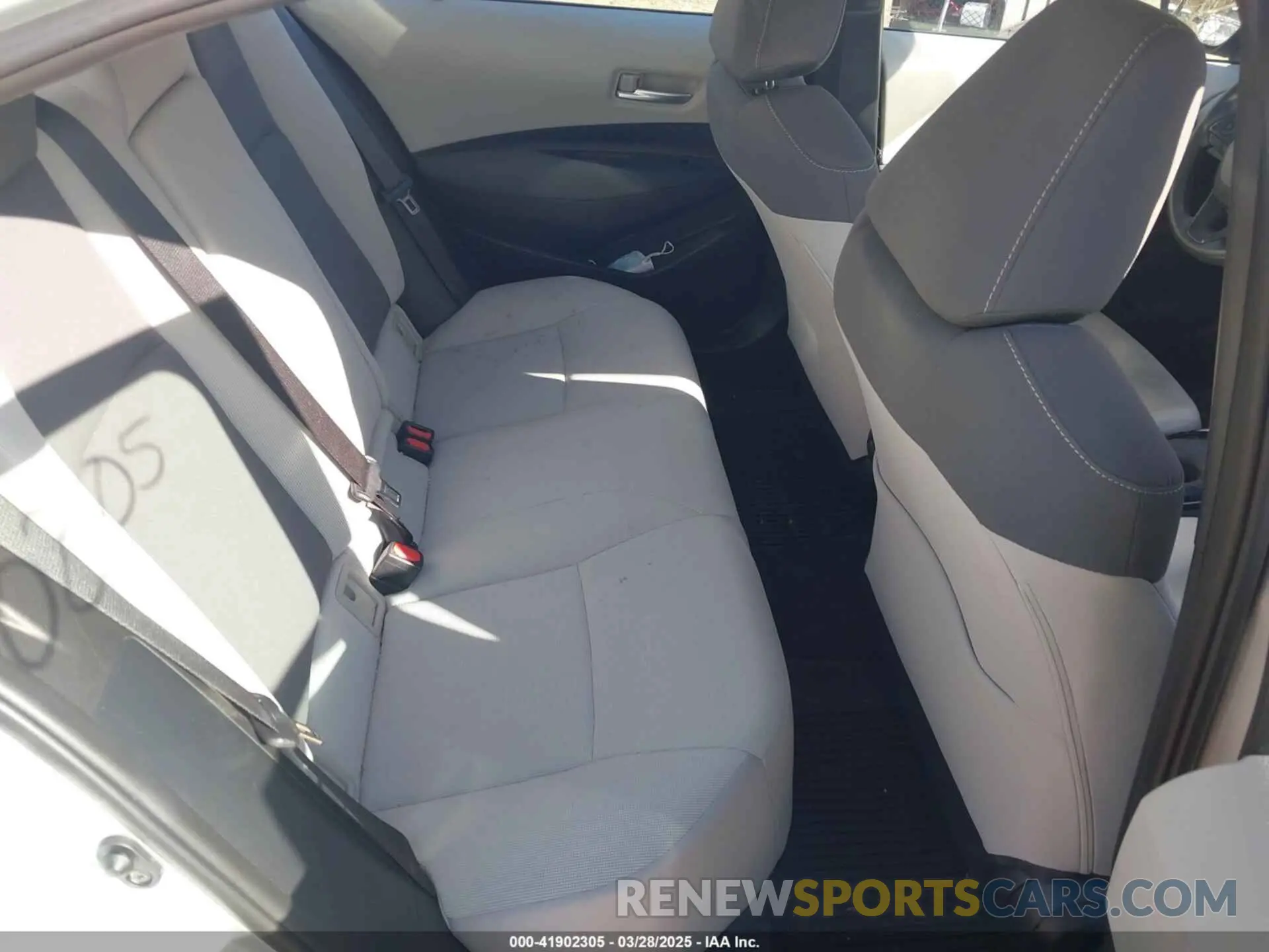 8 Photograph of a damaged car 5YFEPMAE2MP158757 TOYOTA COROLLA 2021