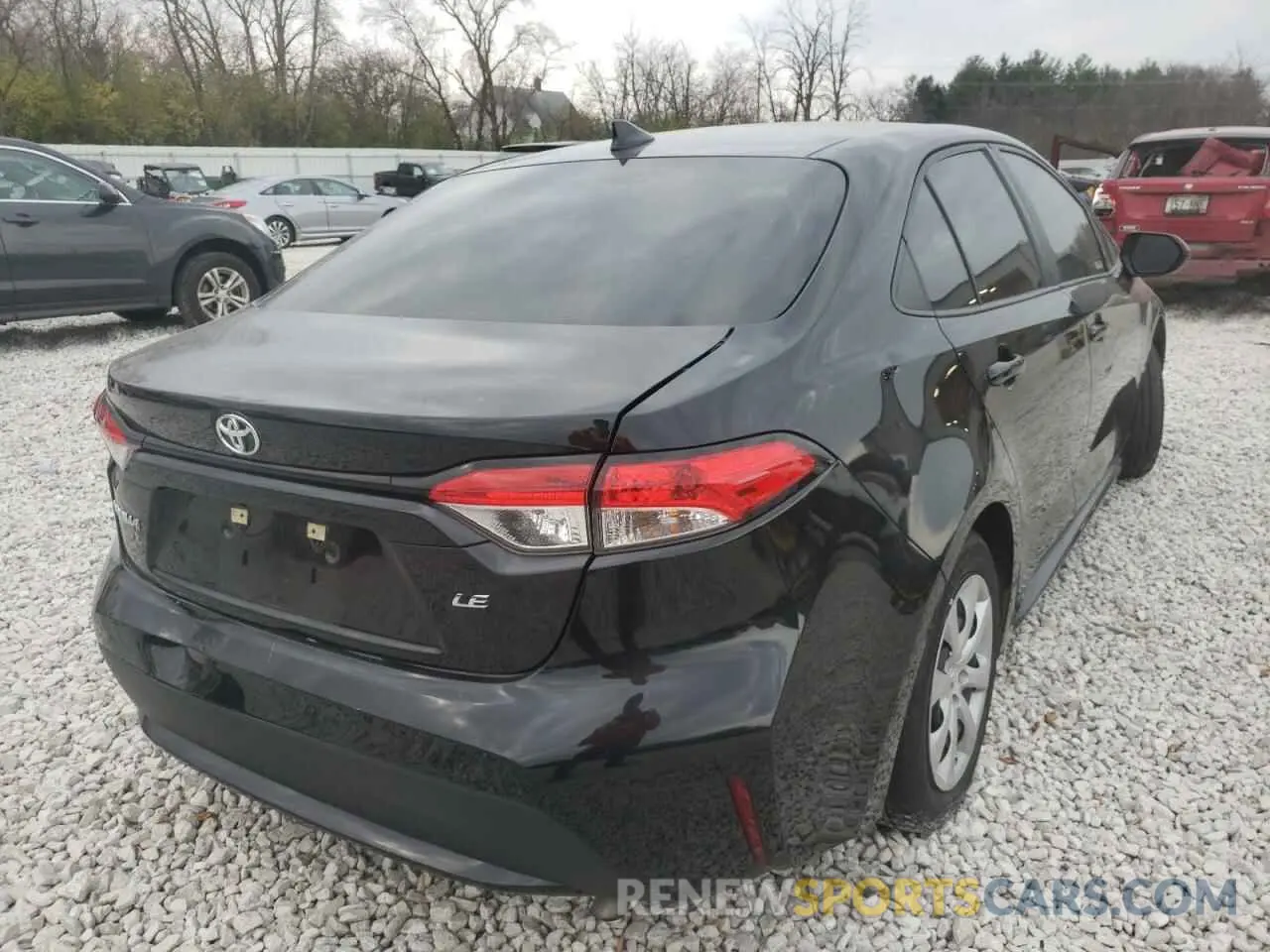 4 Photograph of a damaged car 5YFEPMAE2MP161240 TOYOTA COROLLA 2021