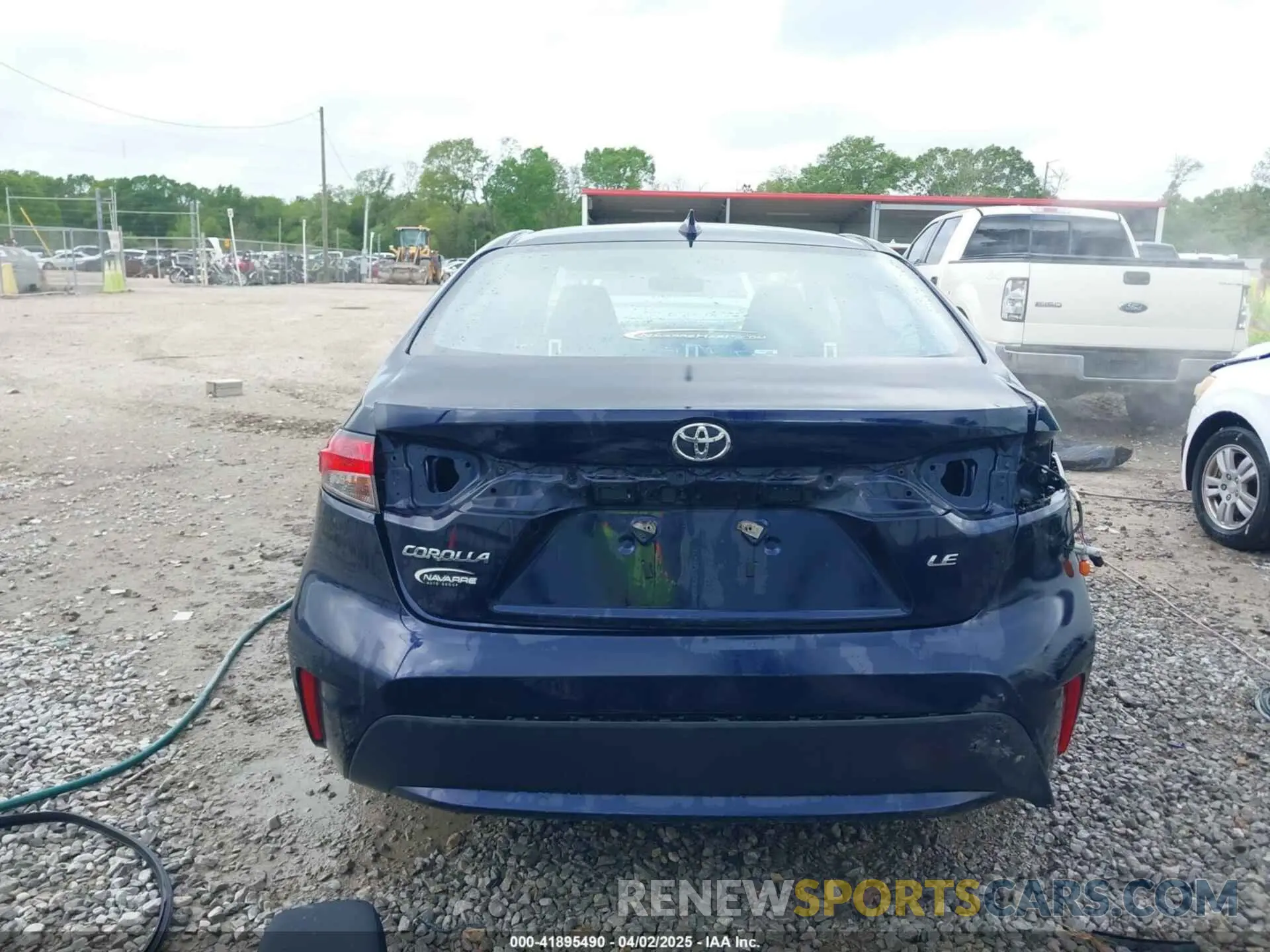 17 Photograph of a damaged car 5YFEPMAE2MP168799 TOYOTA COROLLA 2021