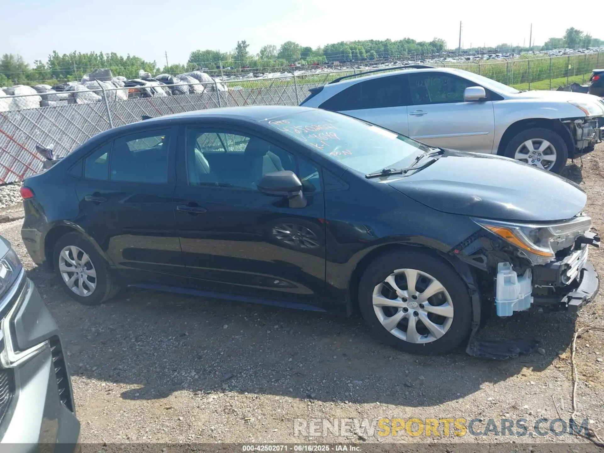 13 Photograph of a damaged car 5YFEPMAE2MP174649 TOYOTA COROLLA 2021