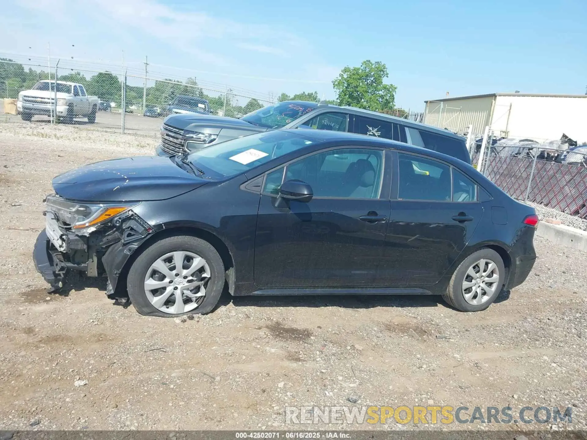 14 Photograph of a damaged car 5YFEPMAE2MP174649 TOYOTA COROLLA 2021
