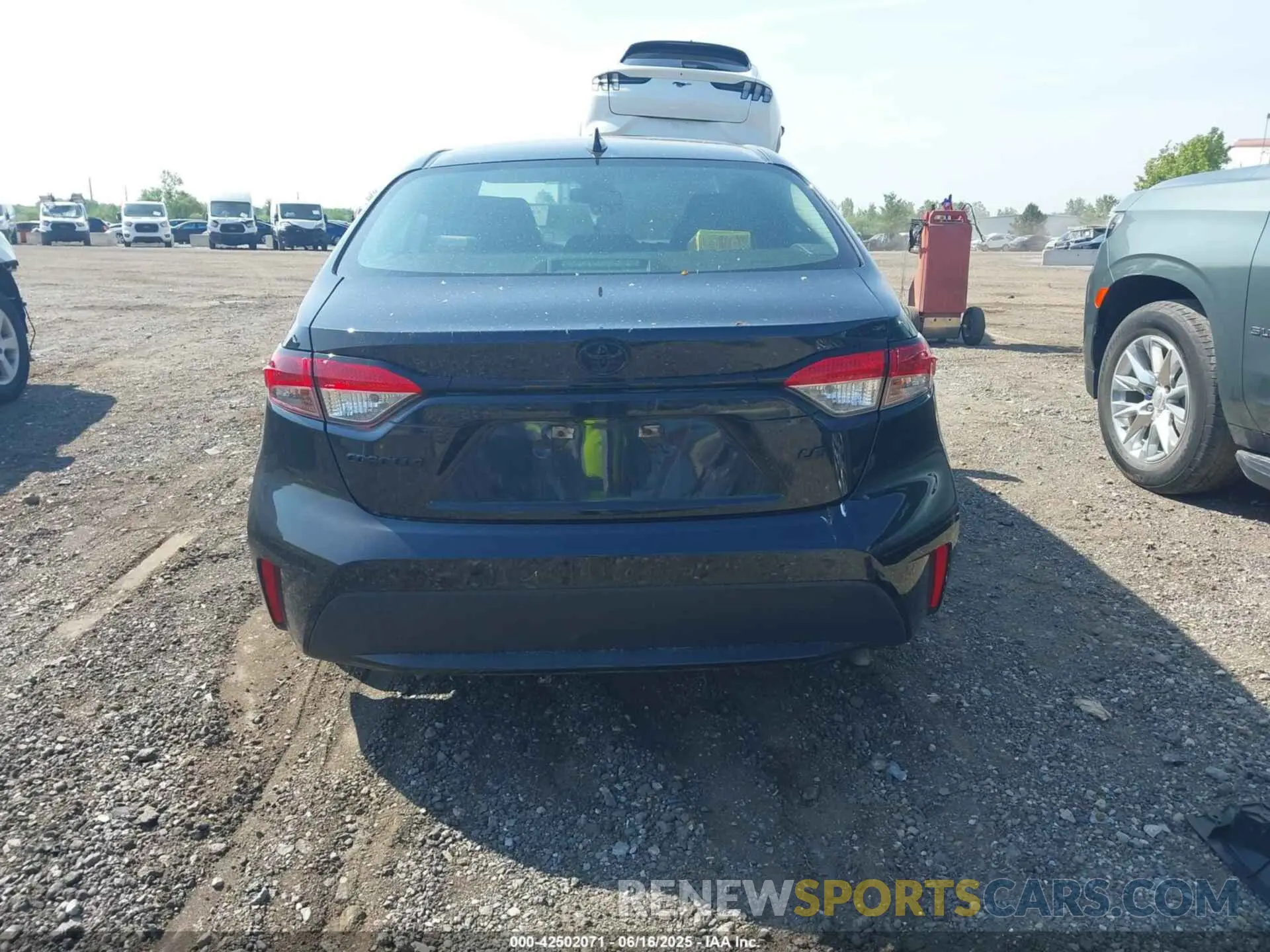 16 Photograph of a damaged car 5YFEPMAE2MP174649 TOYOTA COROLLA 2021