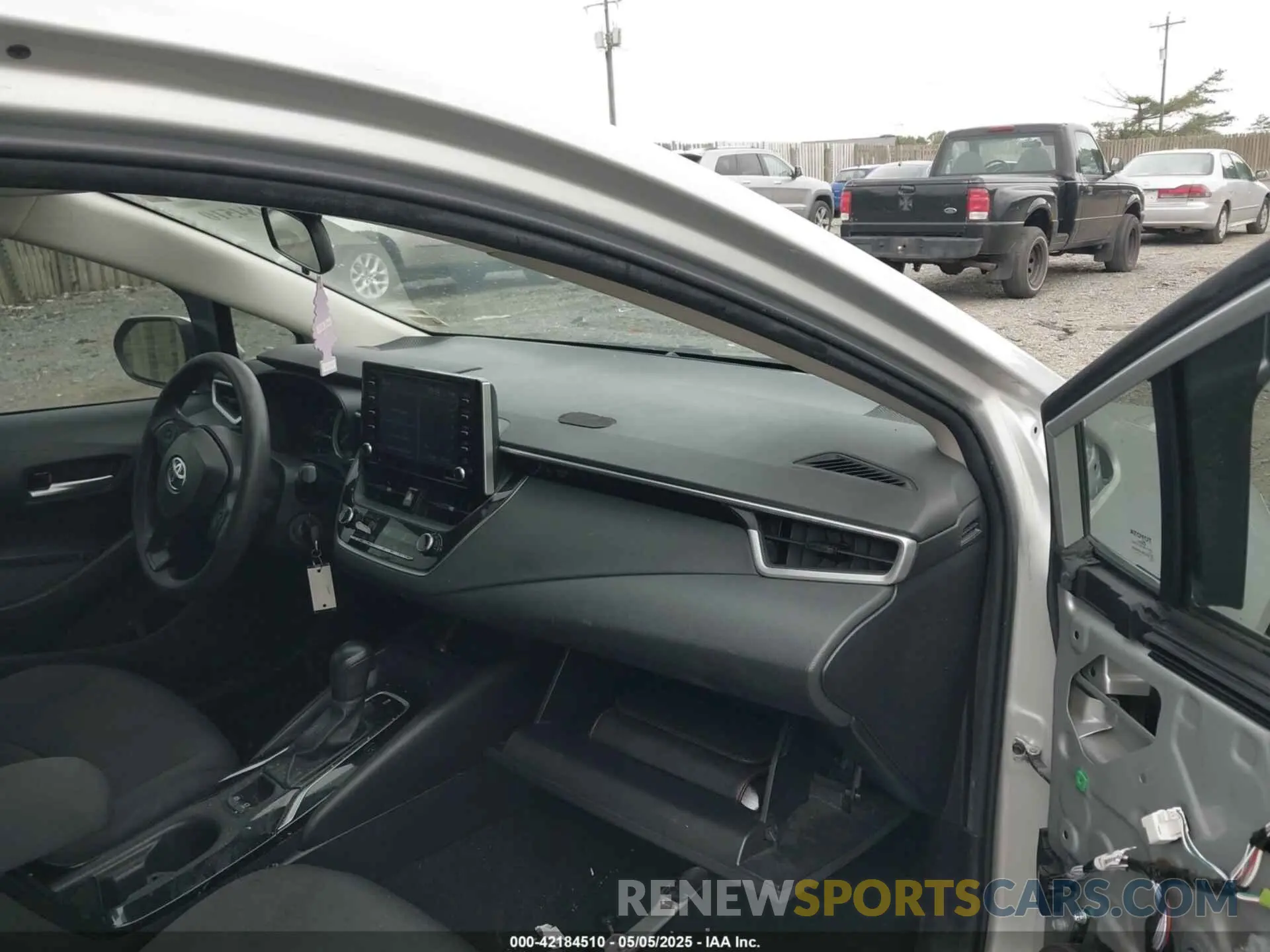 5 Photograph of a damaged car 5YFEPMAE2MP176630 TOYOTA COROLLA 2021