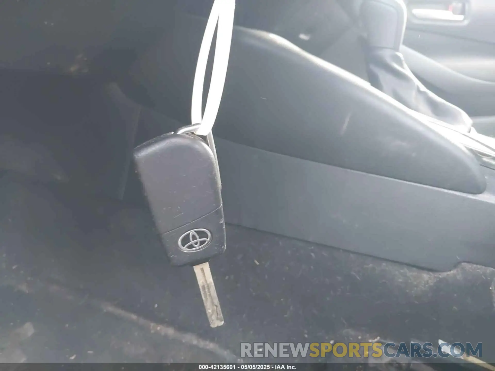 11 Photograph of a damaged car 5YFEPMAE2MP179785 TOYOTA COROLLA 2021