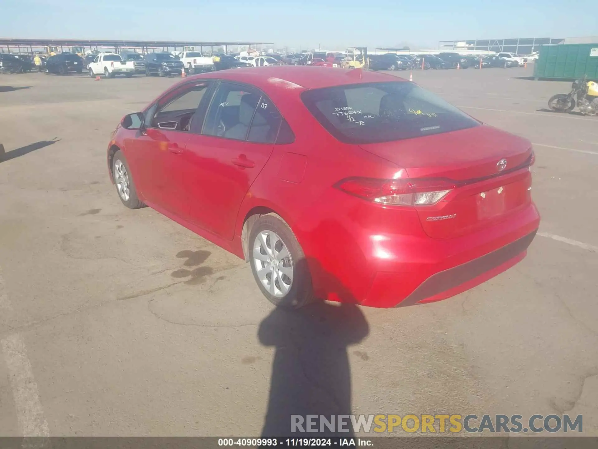 3 Photograph of a damaged car 5YFEPMAE2MP185019 TOYOTA COROLLA 2021