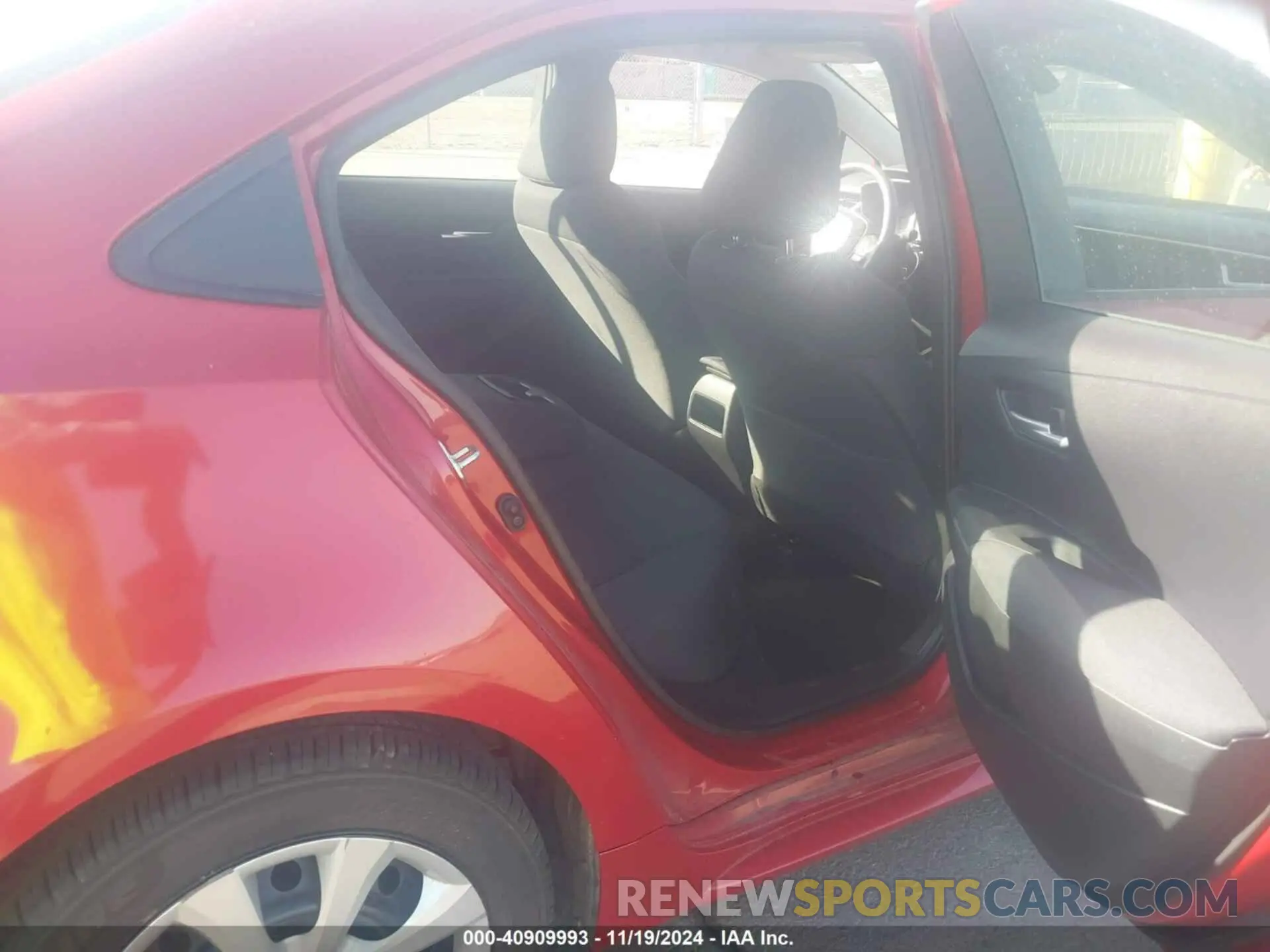 8 Photograph of a damaged car 5YFEPMAE2MP185019 TOYOTA COROLLA 2021