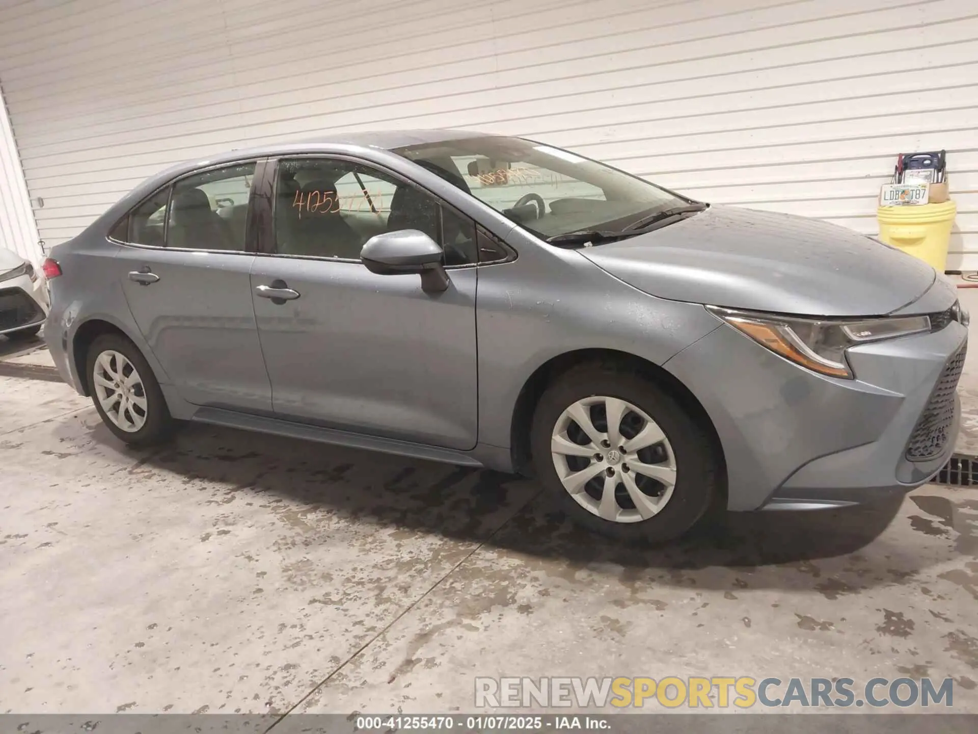 13 Photograph of a damaged car 5YFEPMAE2MP186901 TOYOTA COROLLA 2021