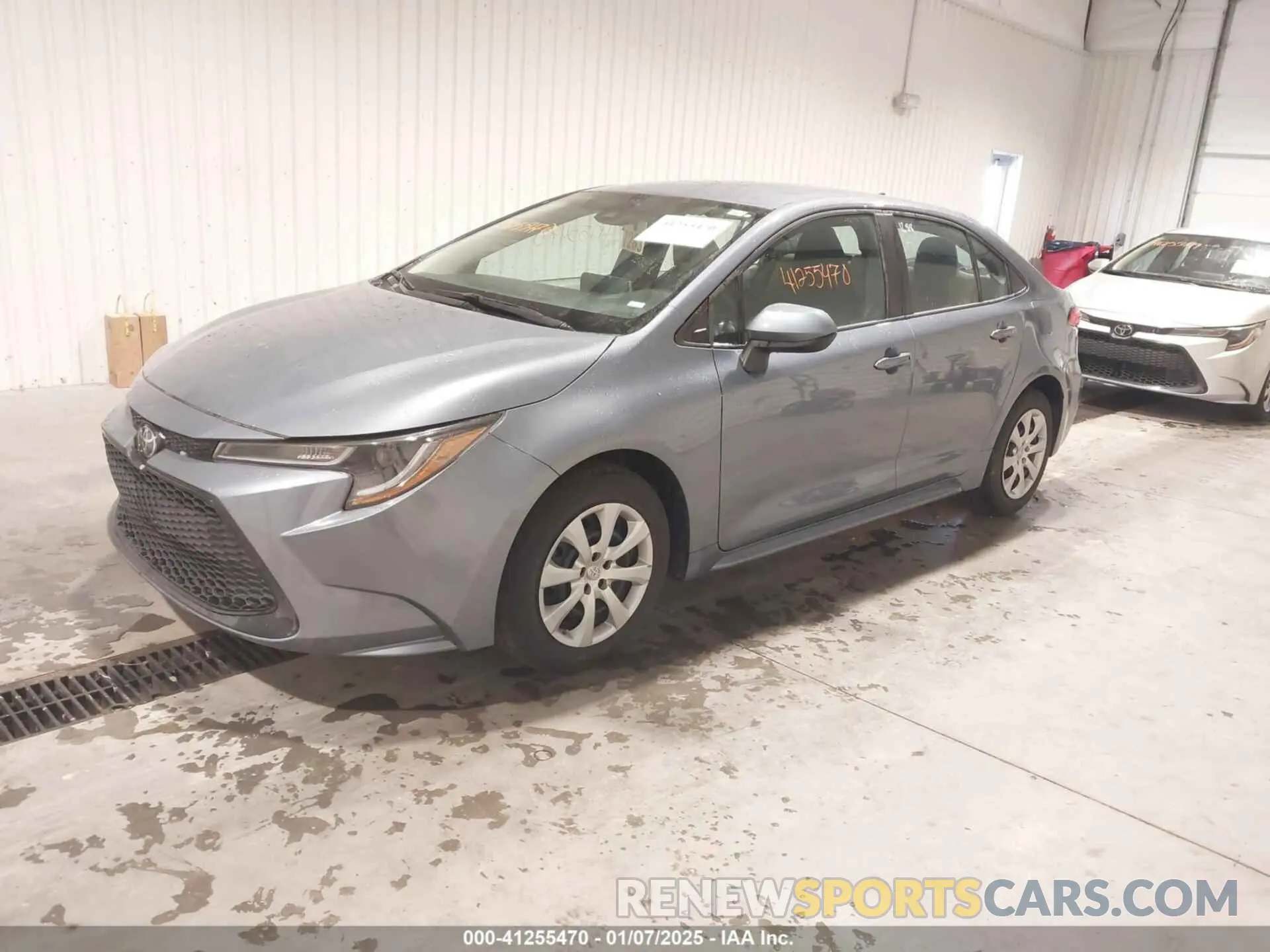 2 Photograph of a damaged car 5YFEPMAE2MP186901 TOYOTA COROLLA 2021
