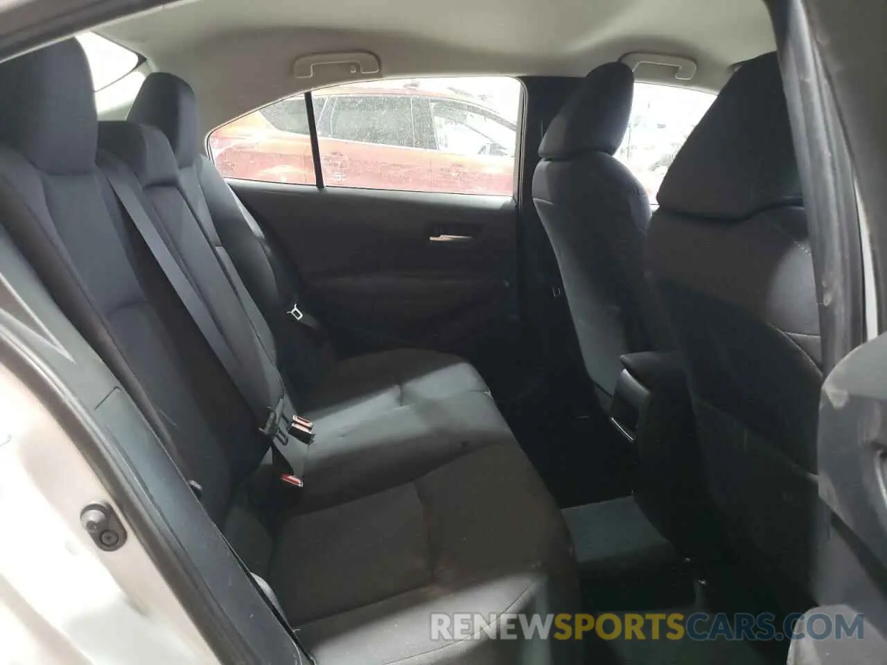 10 Photograph of a damaged car 5YFEPMAE2MP188003 TOYOTA COROLLA 2021